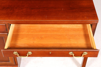 Wunderschöner Original Drexel Heritage Schreibtisch Antik Stil Bürotisch Office Table USA 1 von 2