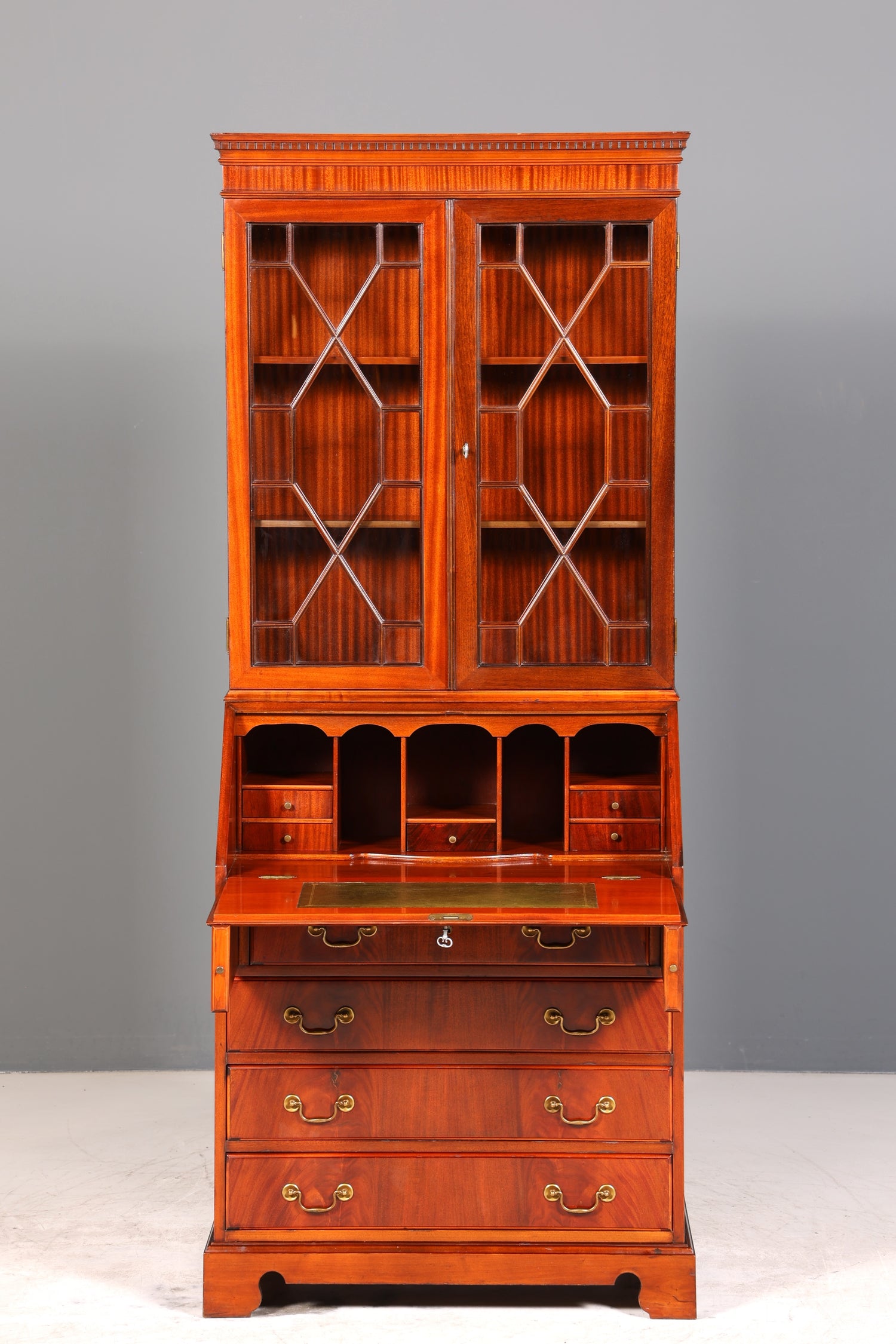 Stilvoller Englischer Sekretär Büro Aufsatzsekretär Antik 60s Vitrinen Schrank UK