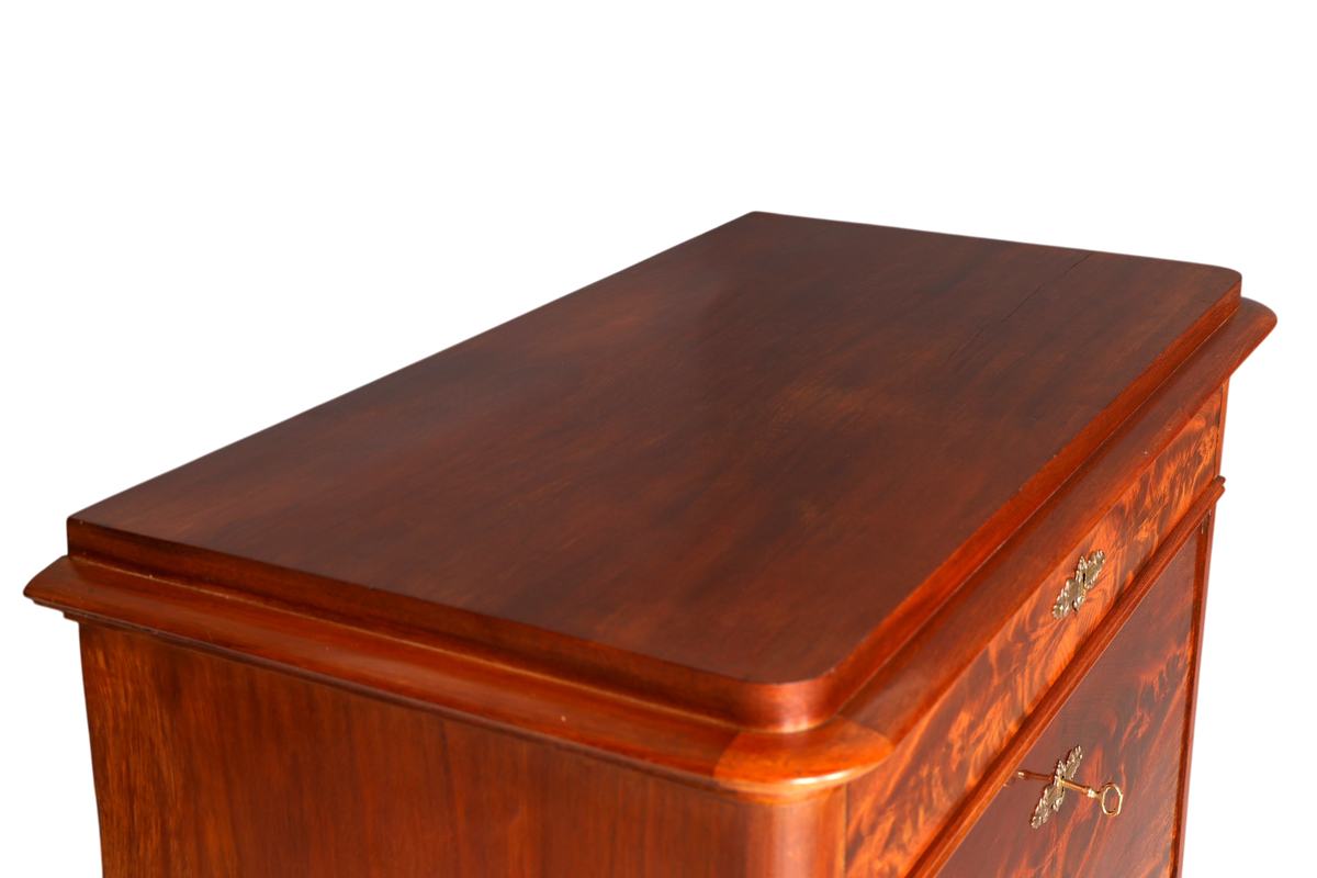 Hauptstadt Möblerei Louis Philippe Sekretär aus massivem Holz mit edler Maserung und antiken Messingbeschlägen