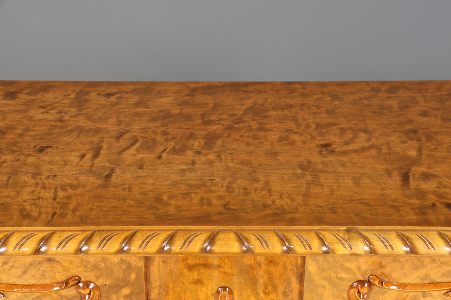 Traumhafter Chippendale Schrank Barock Stil Vertiko Highboard Englisch Antik 50s 60s Kommode