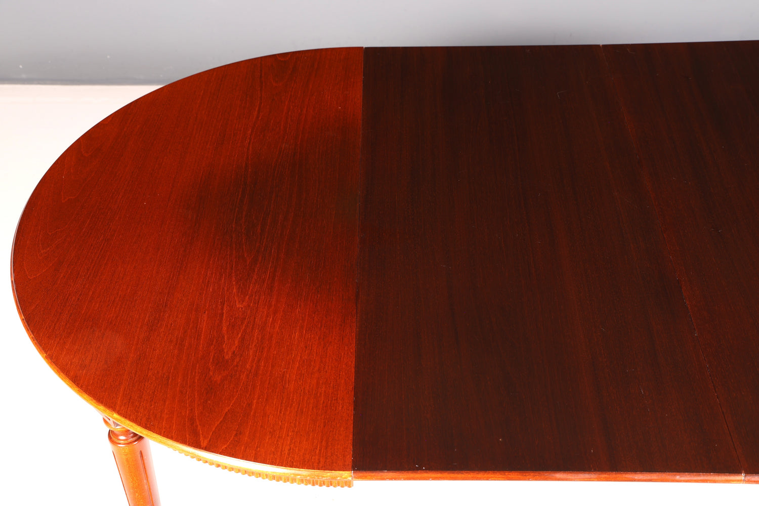 Wunderschöner Tisch im Gustavianischen Stil Küchentisch ausziehbar Esszimmer Tisch Rund Vintage