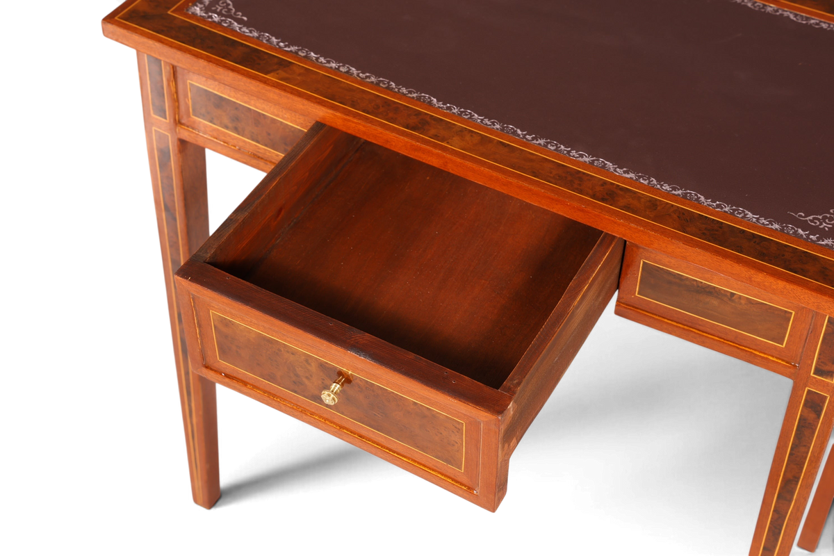 Wunderschöner filigraner Schreibtisch French Desk Antik Stil Bürotisch