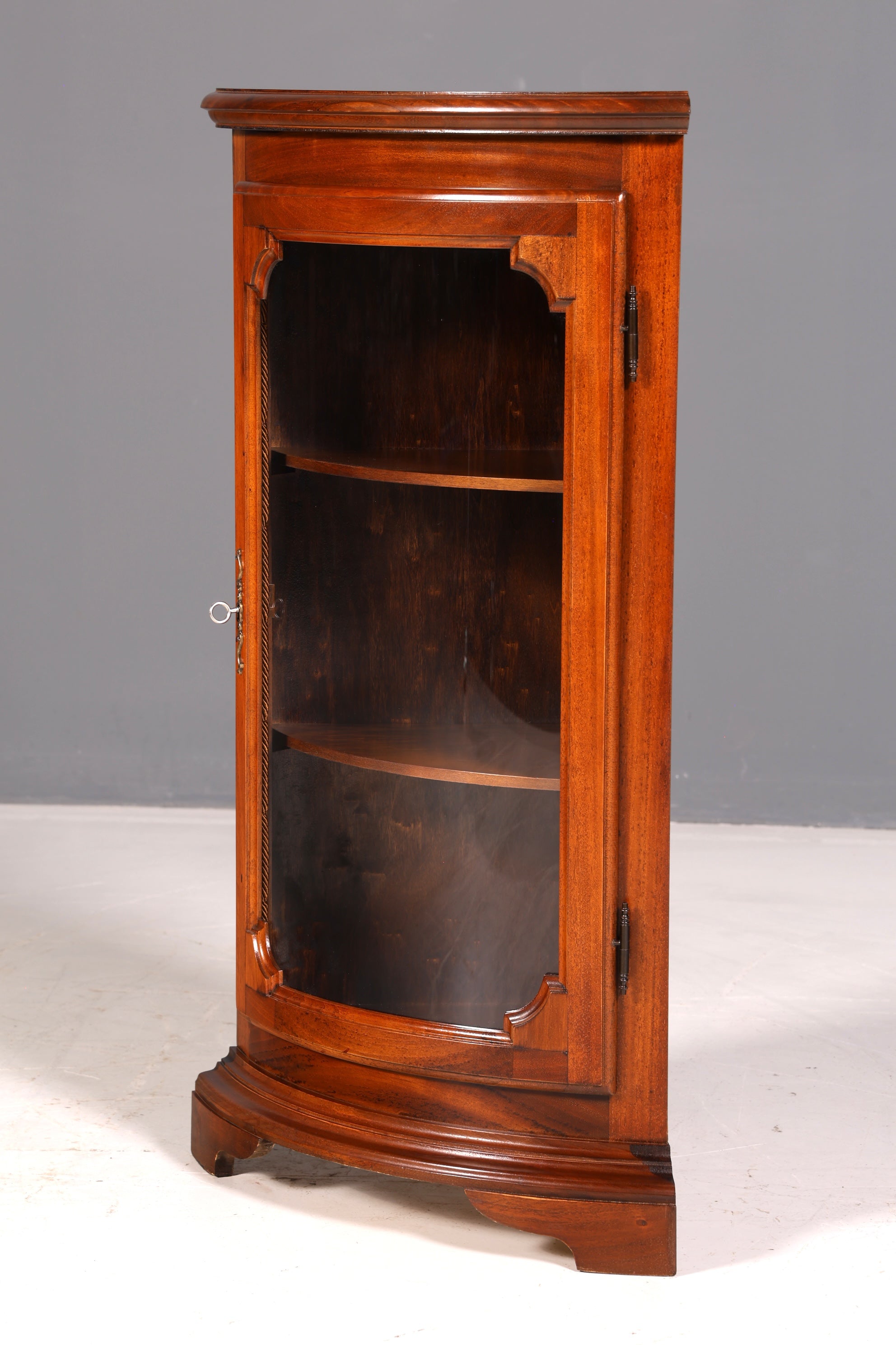 Wunderschöne Englische Eckvitrine Mahagoni Antik Echt Holz Schrank Eckschrank Glasvitrine Vitrine Vintage