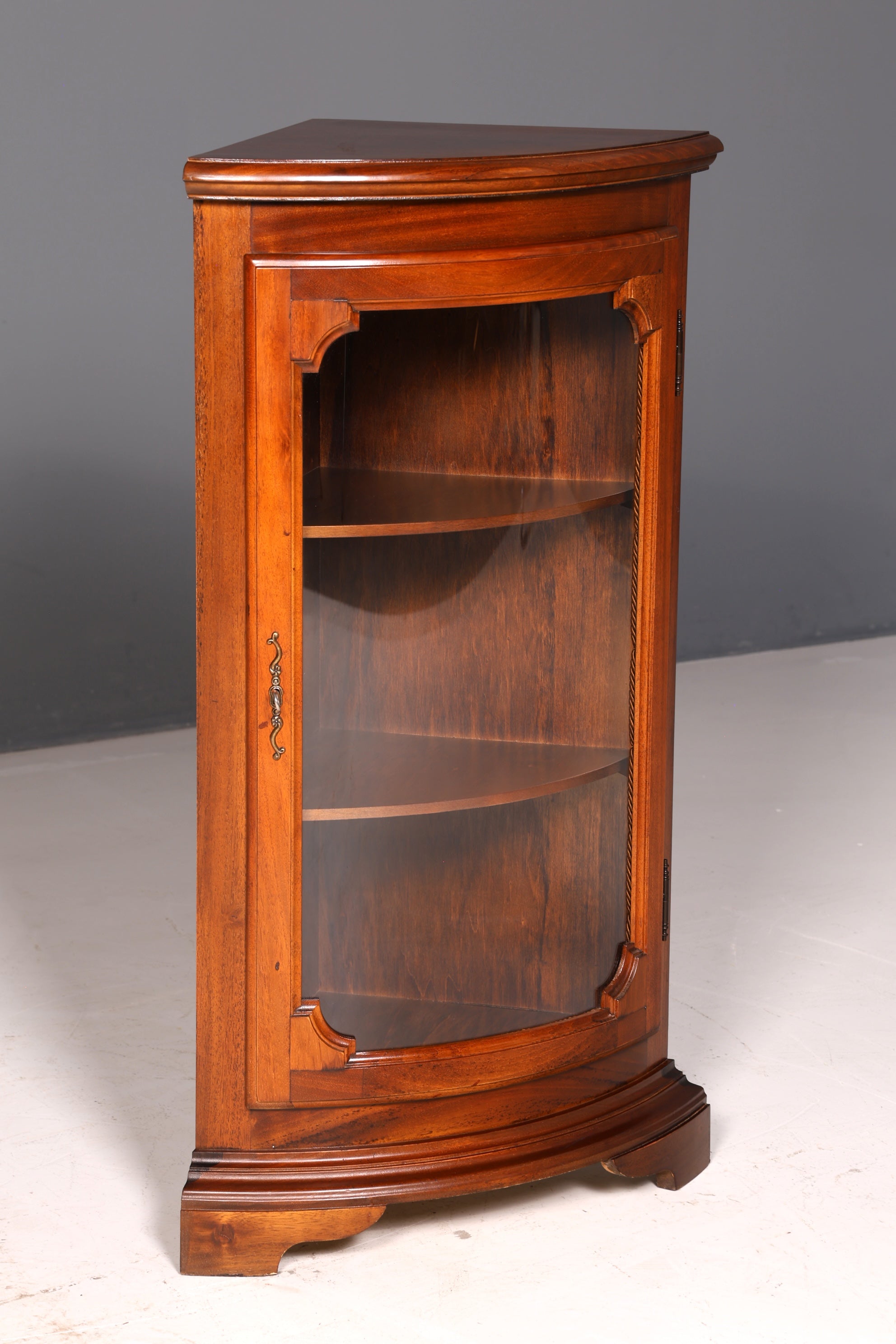 Wunderschöne Englische Eckvitrine Mahagoni Antik Echt Holz Schrank Eckschrank Glasvitrine Vitrine Vintage