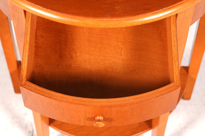 Traumhafter Beistelltisch im Antik Stil Tisch Biedermeier Selva Stil Ablagetisch