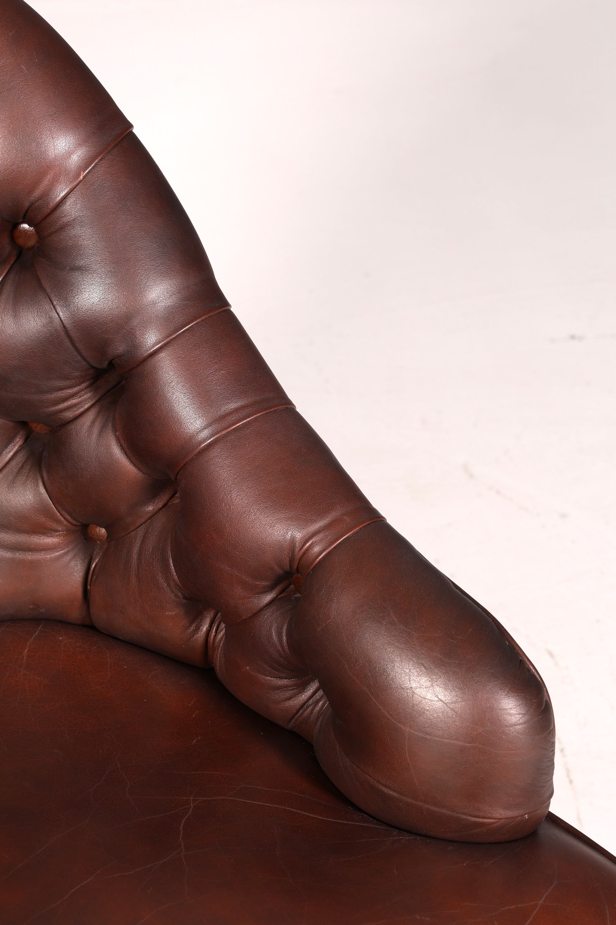 Wunderschöner Chesterfield Ledersessel Braun Echt Leder Englisch Clubsessel Sessel Knopfheftung Sekretär Stuhl Antik Vintage