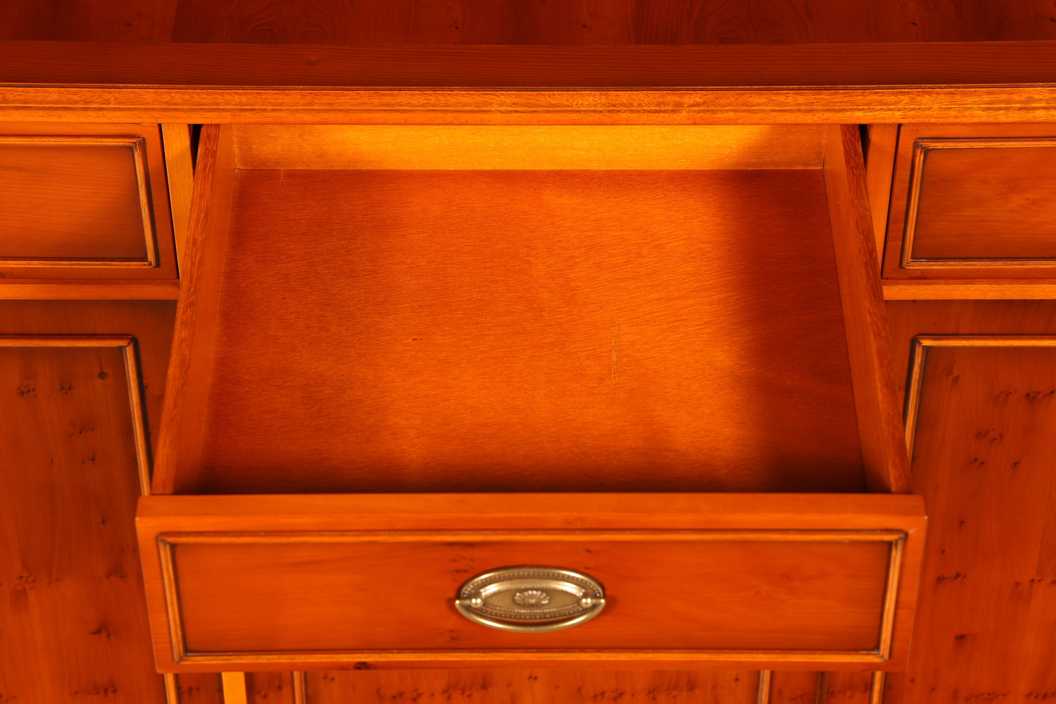Wunderschönes Original Heldense Sideboard Eibe Englisch Buffetschrank Kommode Antik Schrank Vintage