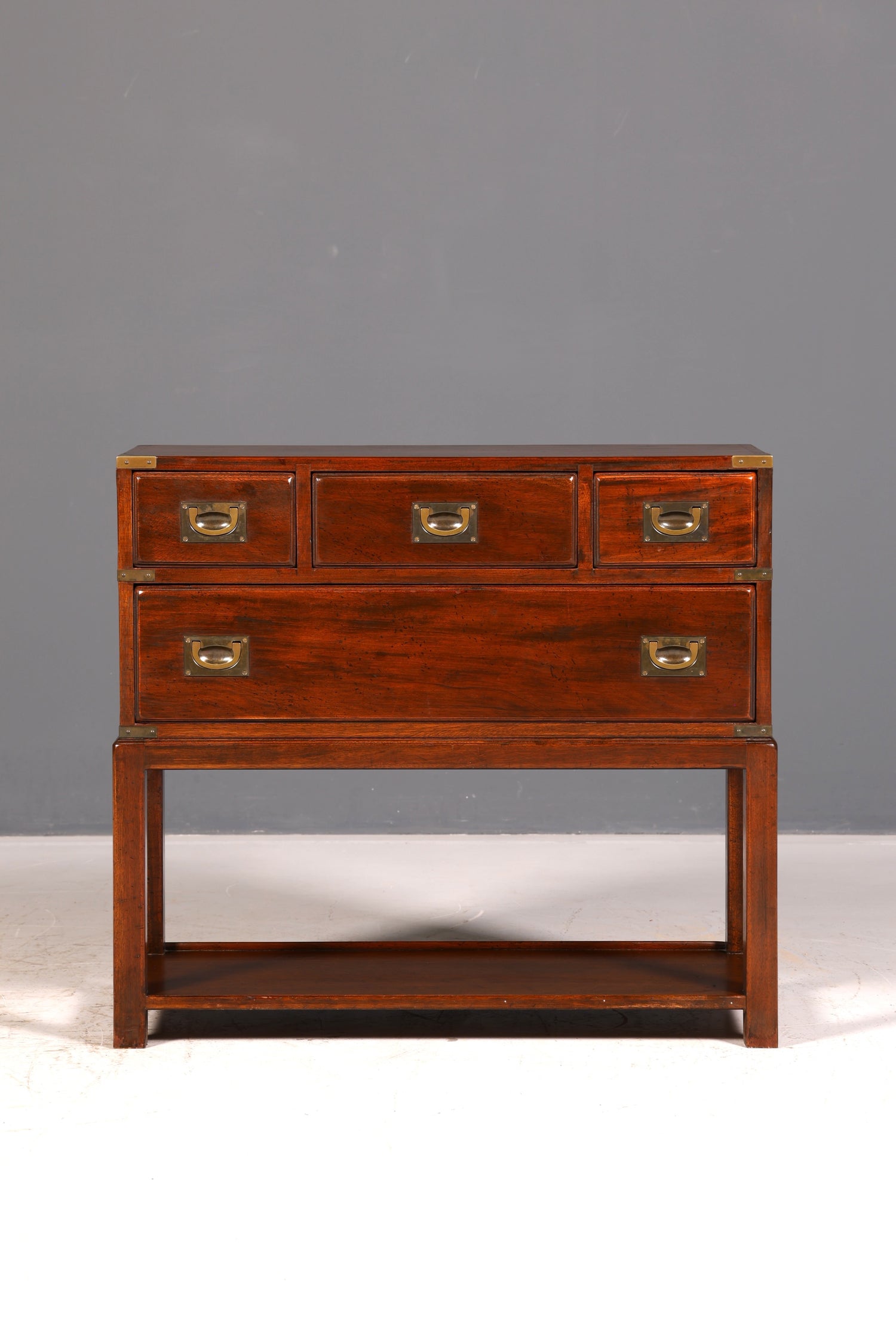 Wunderschöne Maritime Military Chest Kommode Mahagoni Englisch Beistellkommode Antik Vintage