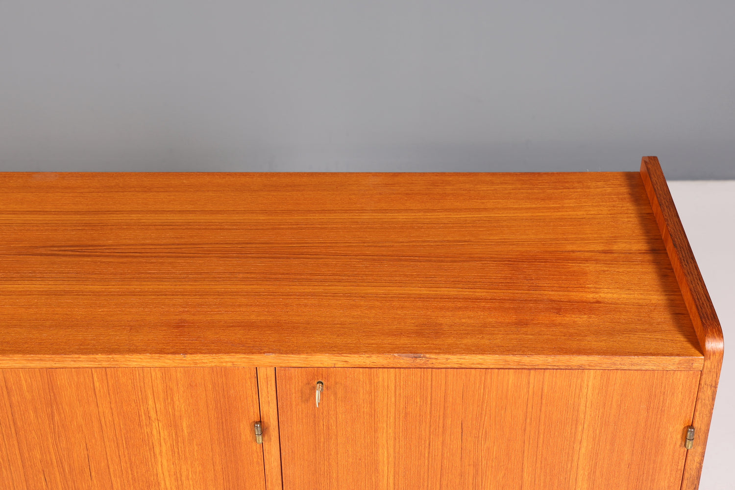 Wunderschönes Mid Century Highboard echt Holz Schrank Büro Kommode 60er Jahre