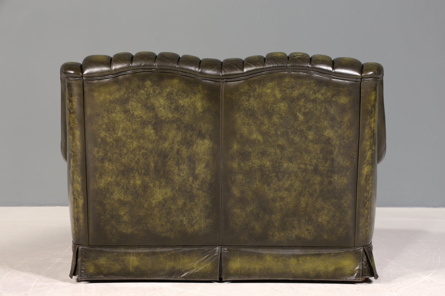 Wunderschönes Original Chesterfield 2er Sofa Englisch Leder 2- Sitzer Couch