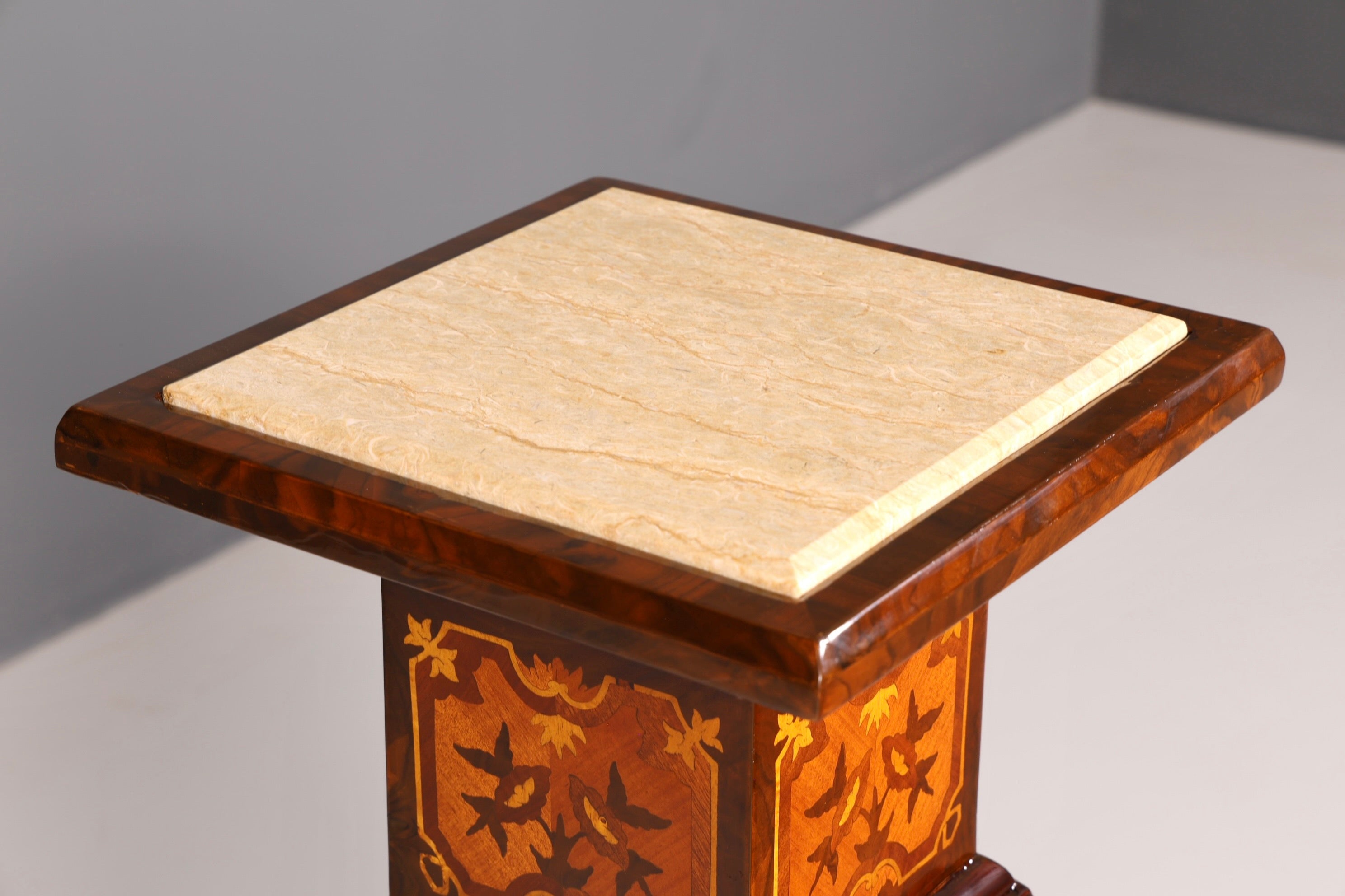 Edle Barock Säule Louis XV Blumensäule Antik Marmor Tisch Naturstein Intarsien Dekosäule