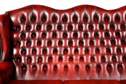 Hauptstadt Möblerei Chesterfield 3er Sofa aus rotem Echtleder mit klassischer tiefer Knopfheftung und Ziernägeln