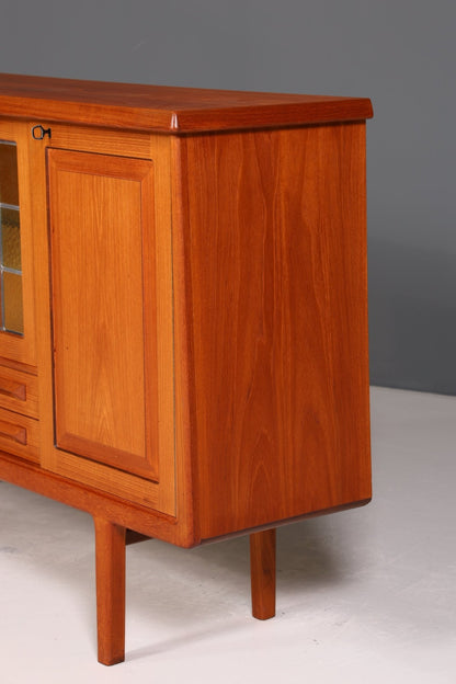 Traumhaftes Mid Century Sideboard Danish Design Vitrine Kommode Made in Norway Nussbaum Schrank Highboard