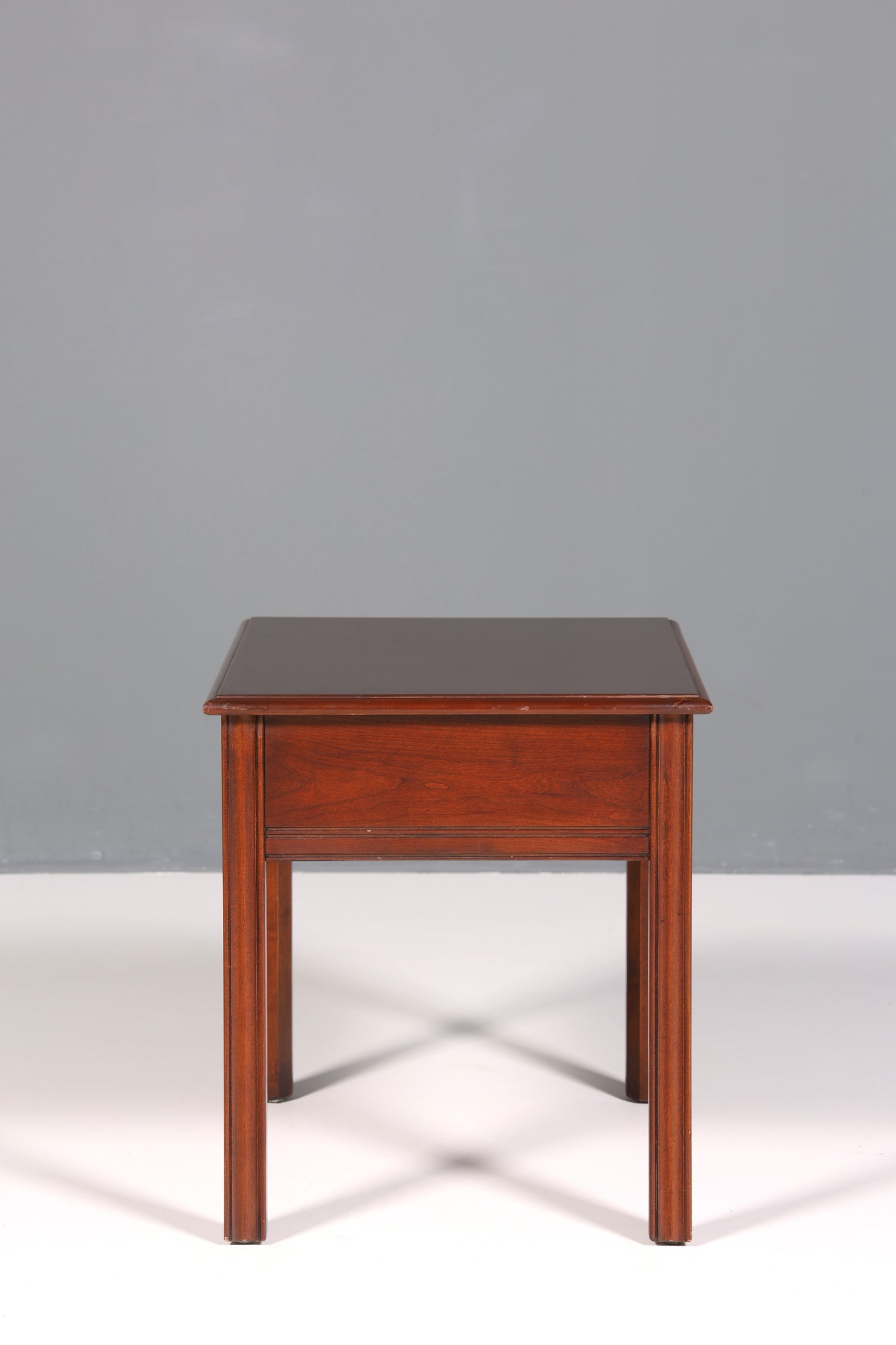 Wunderschöner Tisch der Marke Drexel Heritage Beistelltisch Antik 60s Ablagetisch 5 von 5