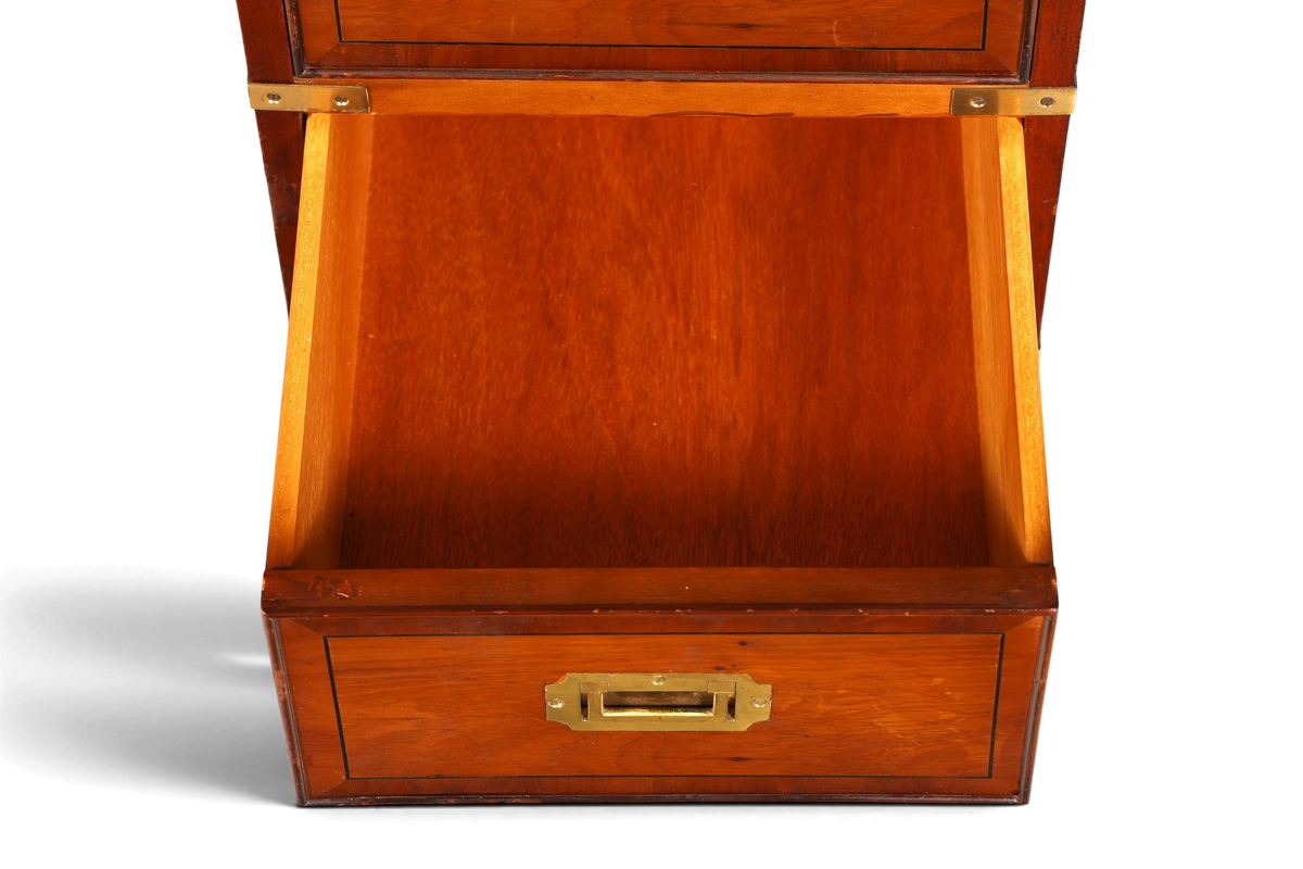 Hauptstadt Möblerei maritimer Military Chest Schreibtisch mit offener Holzschublade und Messingbeschlägen
