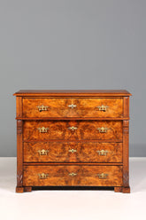 Traumhafte Gründerzeit Kommode Louis Philippe Nussbaum Sideboard um 1880 Antik Schubladenkommode