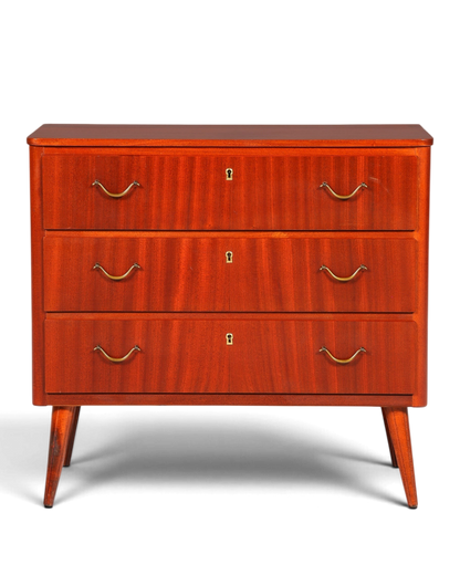 Hauptstadt Möblerei Mid Century Kommode aus massivem Holz mit drei Schubladen und Messinggriffen im 60er Jahre Design