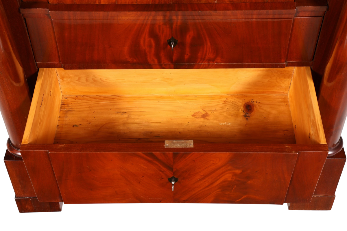 Hauptstadt Möblerei Biedermeier sekreterin açık çekmecesi, zengin ahşap damarlı masif ahşap detayları ile.