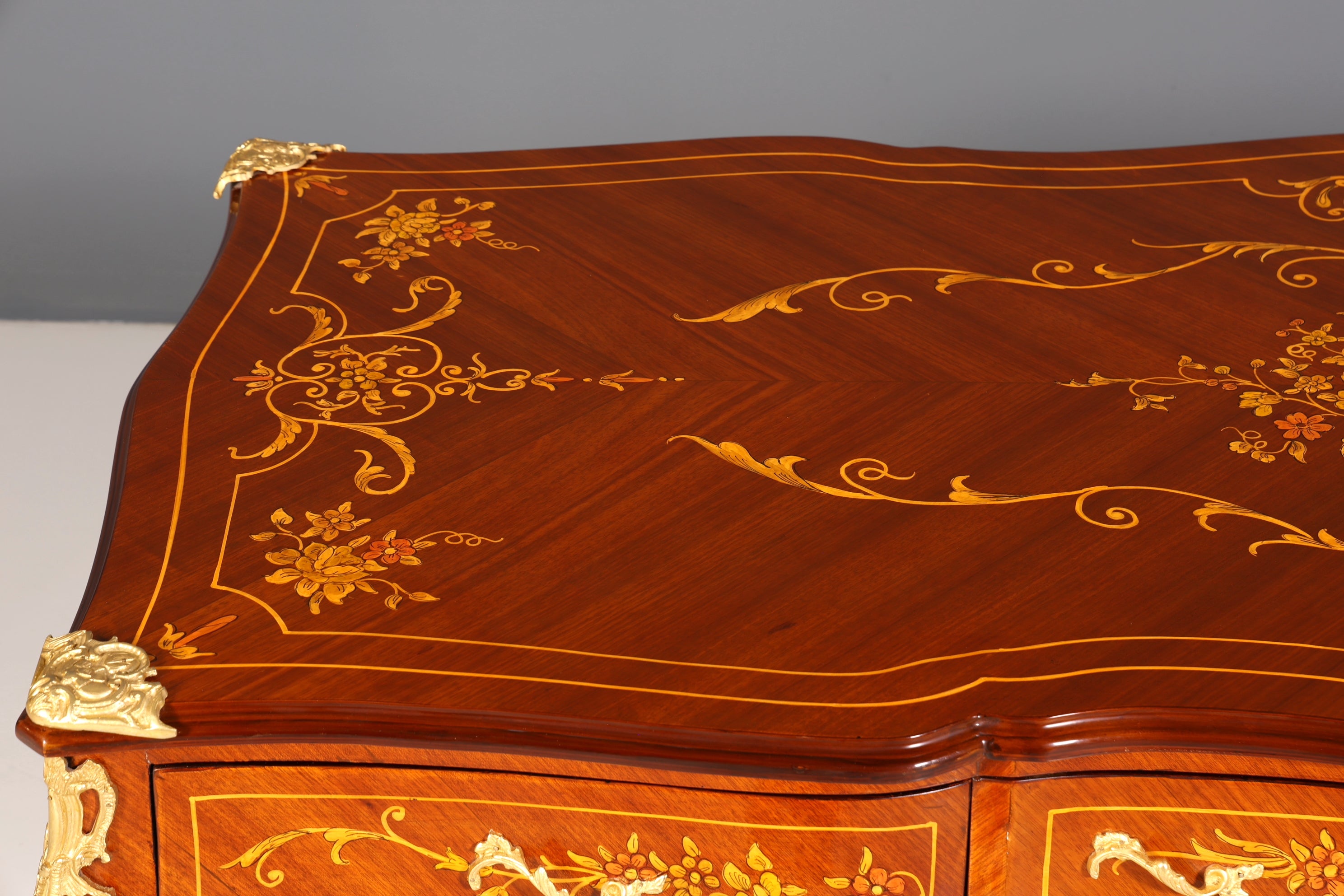 Prächtiger XXL Louis XV Stil Schreibtisch French Desk Antik Intarsien Bürotisch Office Table