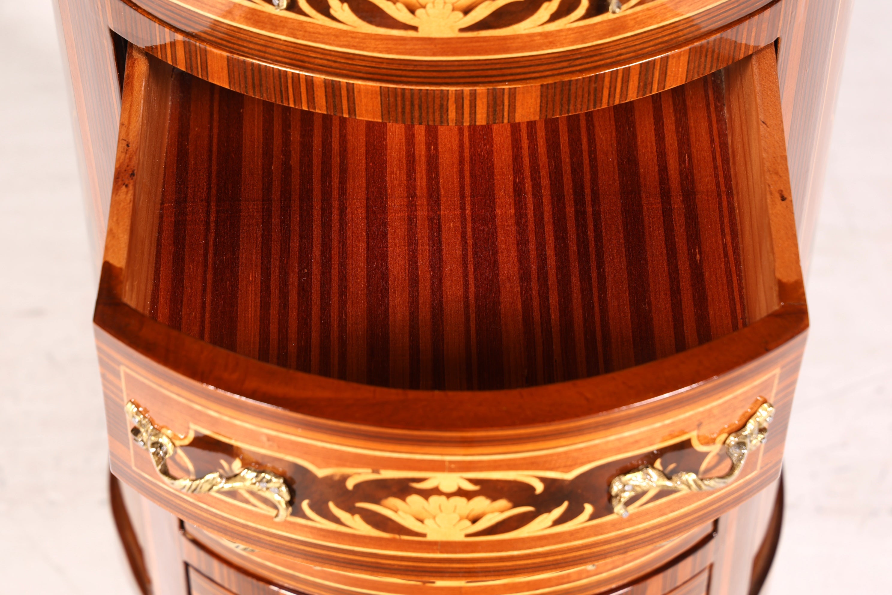 Wunderschöne Barock Stil Kommode Vertiko Intarsien Schubladenkommode 7-Schübige Kommode