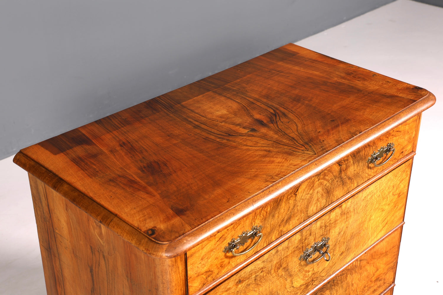 Stylish Louis Philippe Biedermeier antique chest of drawers, linen chest