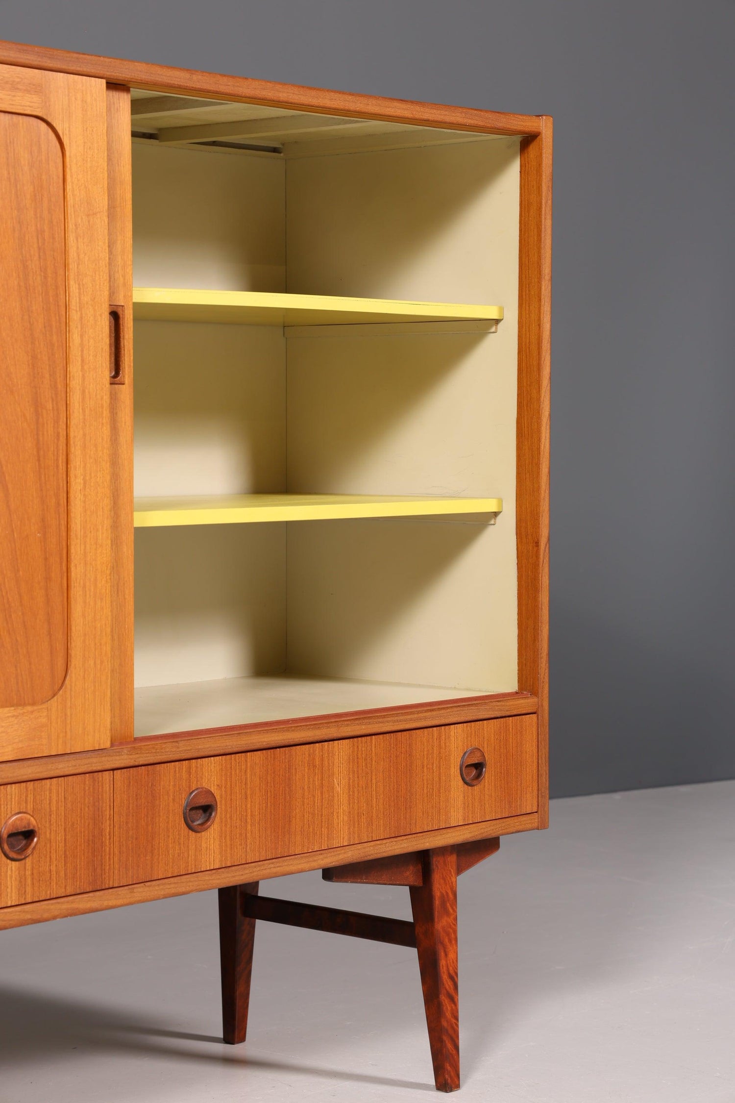 Stilvolles Mid Century Highboard "Made in Denmark" echt Holz Schrank Retro Sideboard Regal