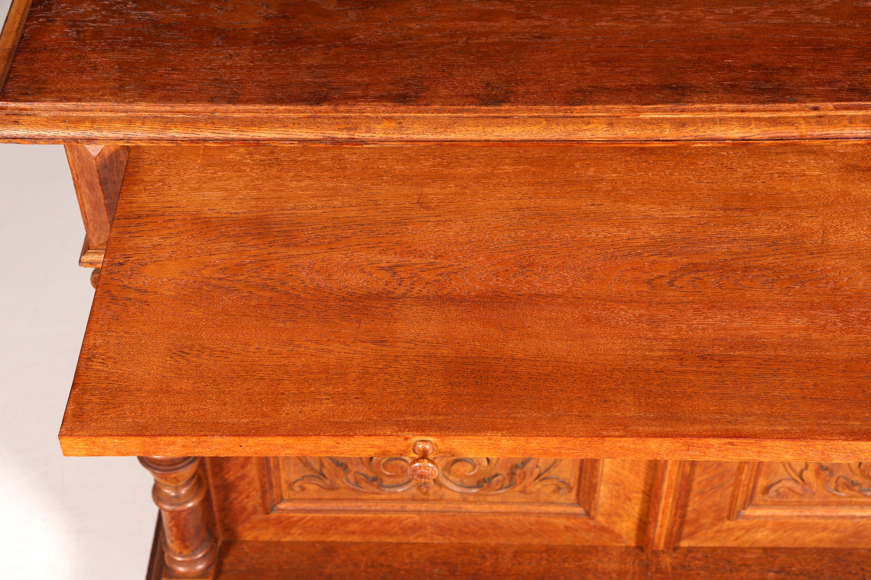 Stylish Gründerzeit sideboard, Louis Philippe oak cabinet/chest of drawers, circa 1880