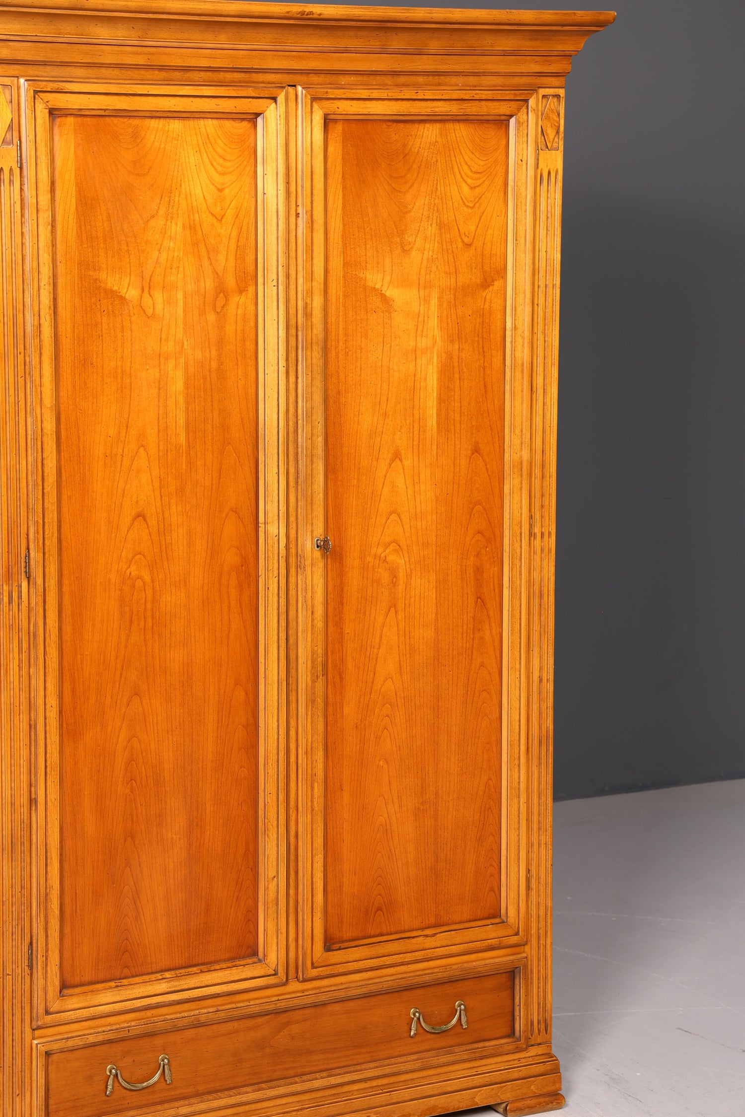 Traumhafter Original Selva Schrank Villa Borghese Antik Stil Massiv Holz Dielenschrank Kleiderschrank