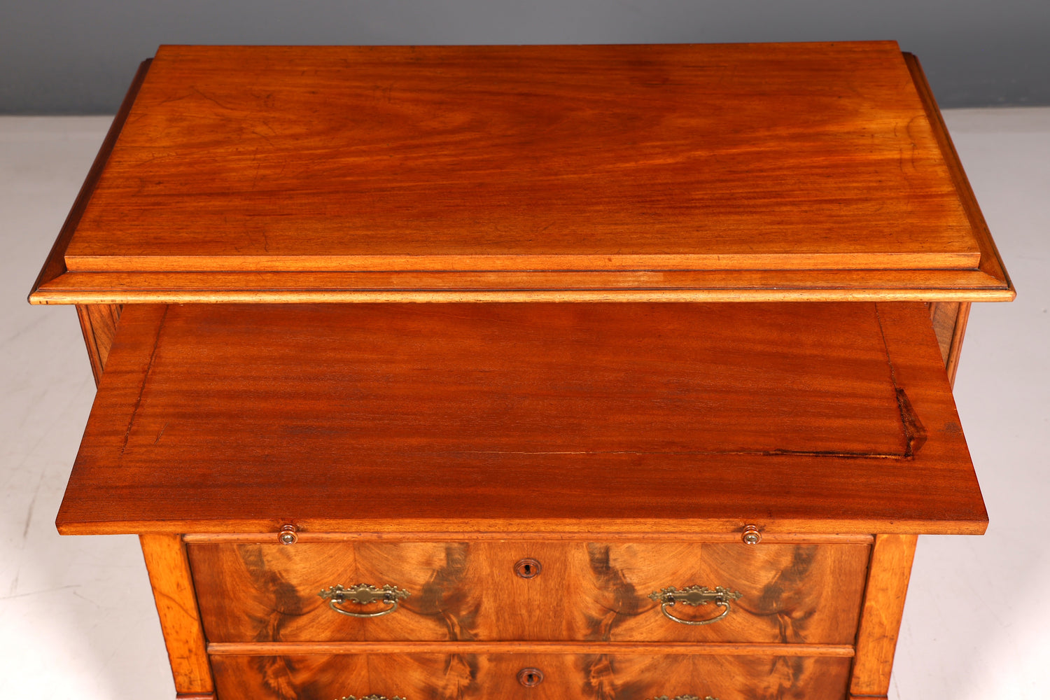 Beautiful Gründerzeit Louis Philippe antique chest of drawers, sideboard, drawer chest, linen chest, solid wood