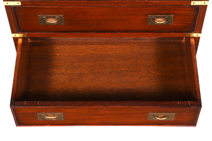 Hauptstadt Möblerei Military Chest Kommode aus massivem Holz mit offener Schublade und Messingbeschlägen
