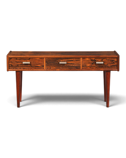 Hauptstadt Möblerei Mid Century Sideboard aus Palisander mit drei Schubladen und konischen Beinen im Retro-Stil