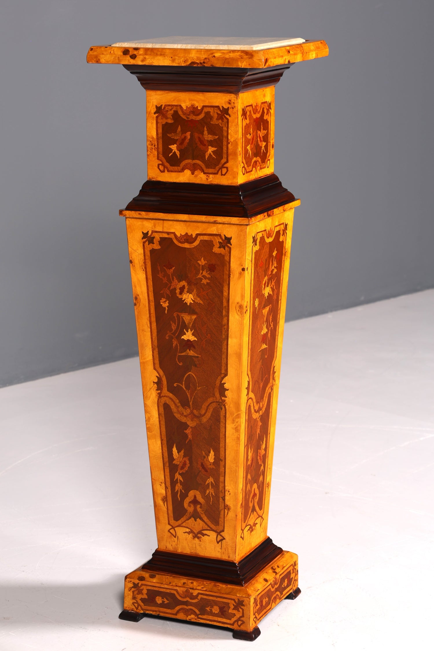 Traumhafte Barock Stil Säule Louis XV Blumensäule Naturstein Marmor Ablage Tisch