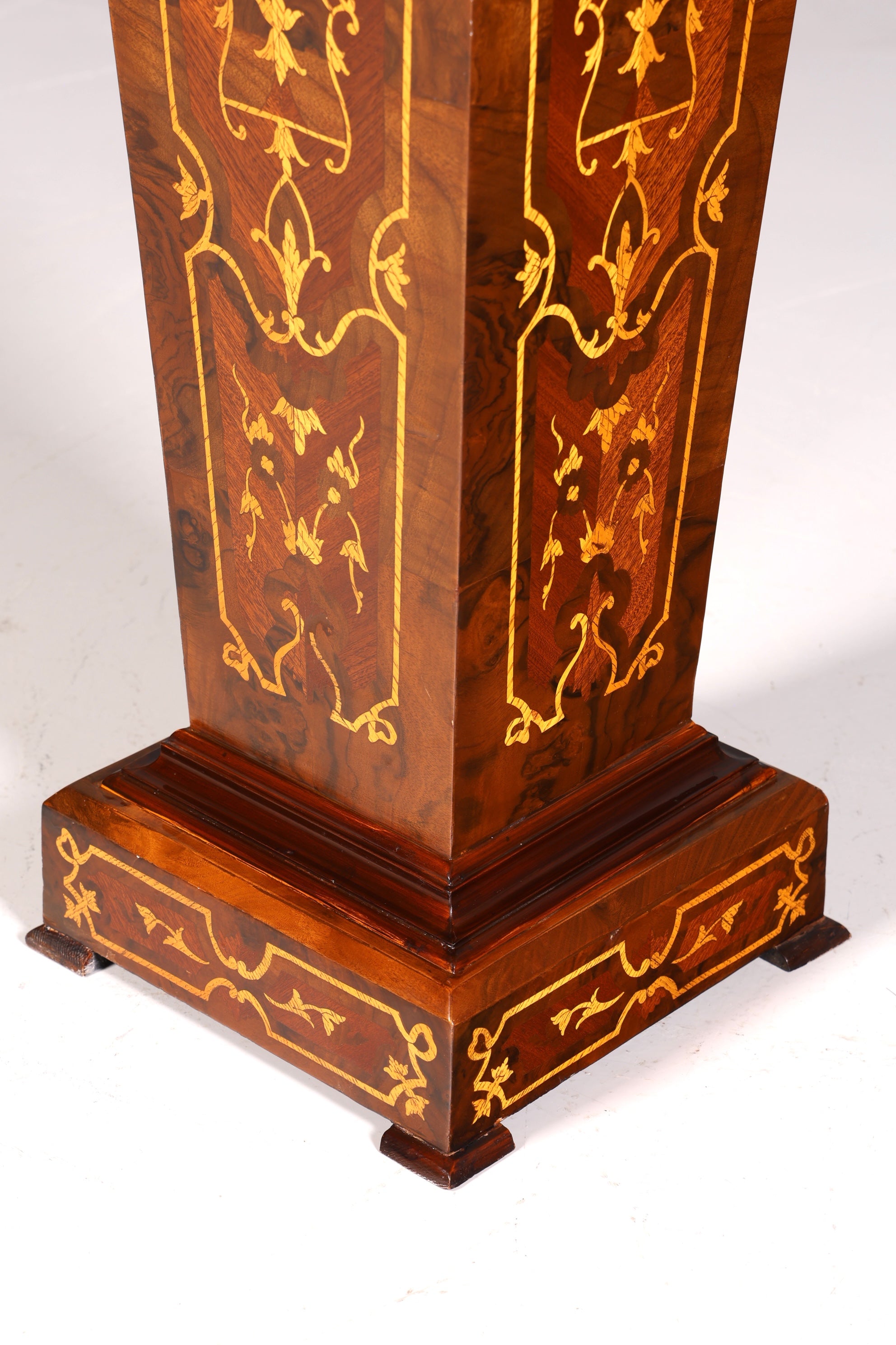 Elegant Baroque style column, Louis XV flower column, natural stone marble inlays, shelf, table