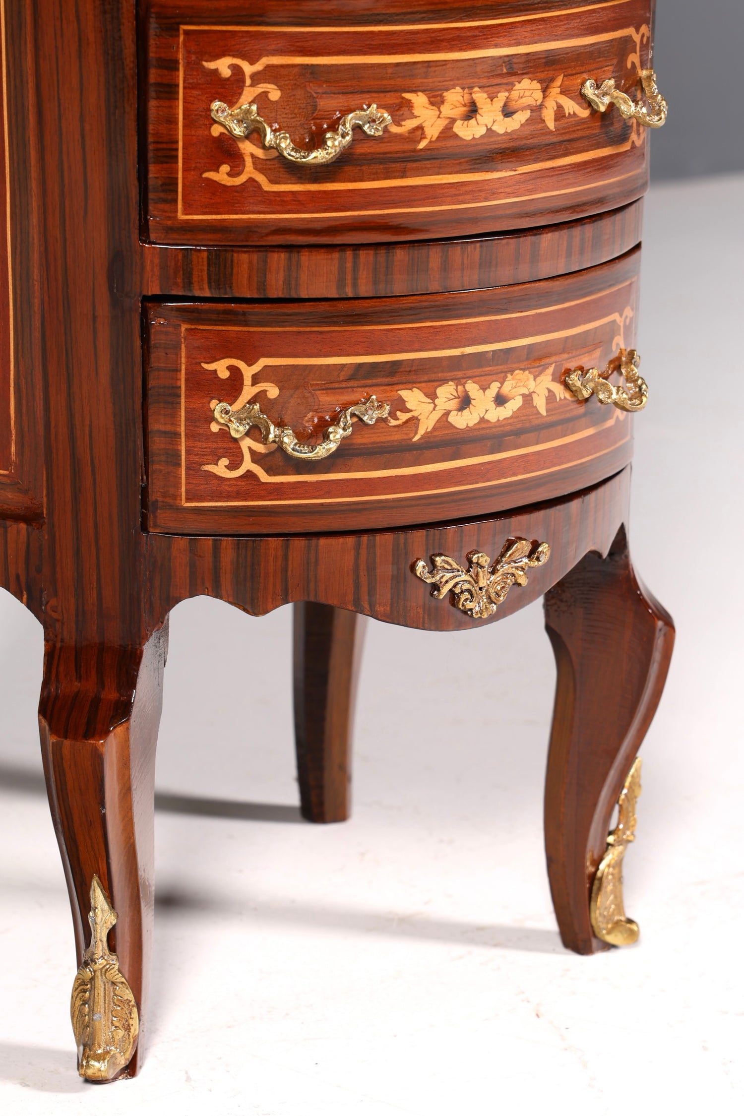 Elegant Baroque style chest of drawers, vertico, drawer chest with inlays, 7 drawers
