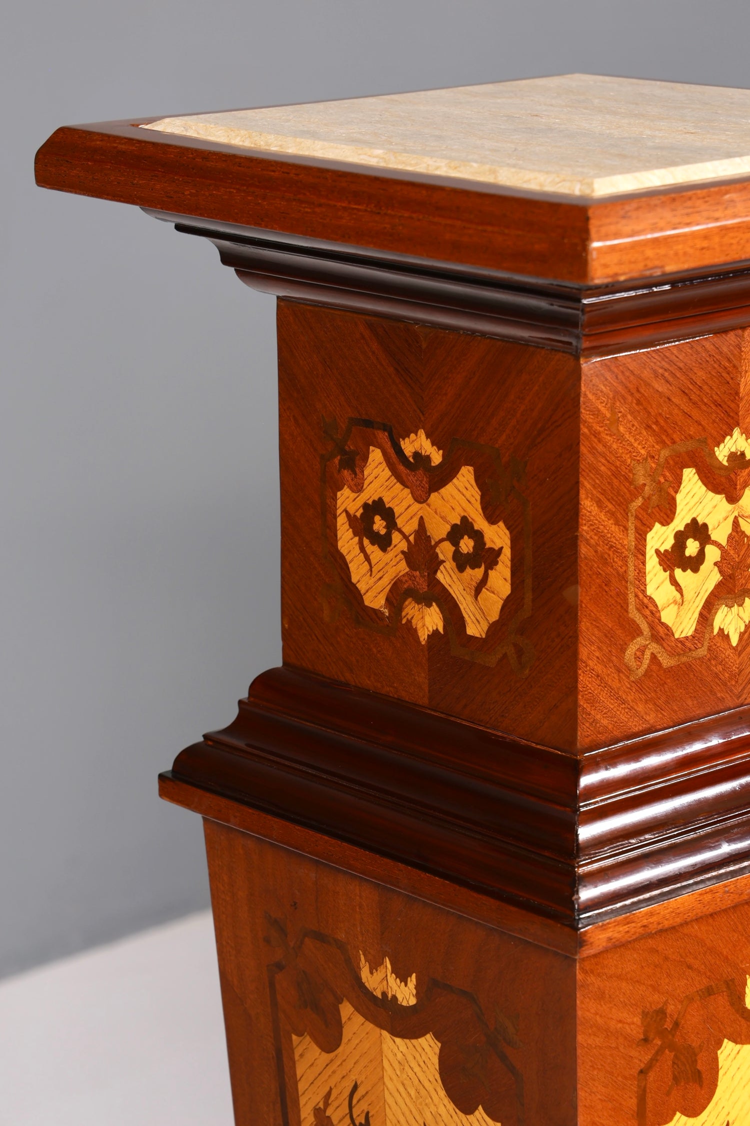 Beautiful Baroque style column, Louis XV flower column, natural stone marble inlay, shelf table