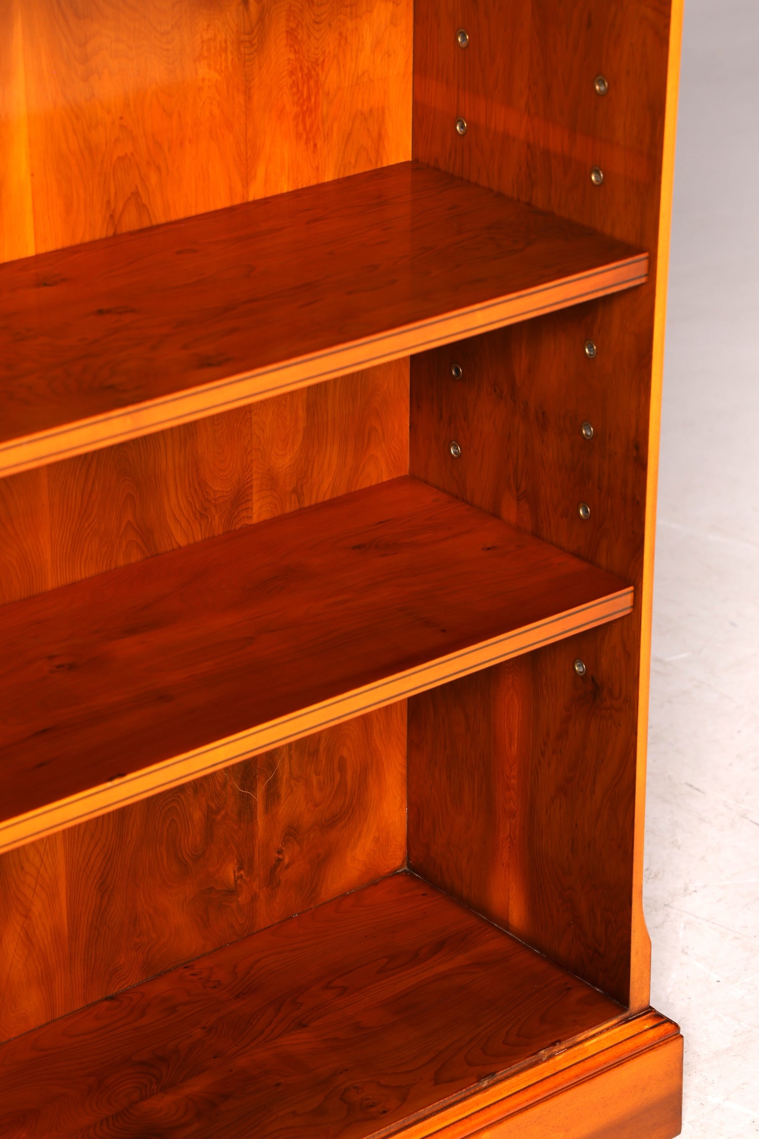 G368 Finish Wunderschönes Englisches Bücherregal Antik Regal Bookshelf Buchablage 60s (Kopie)