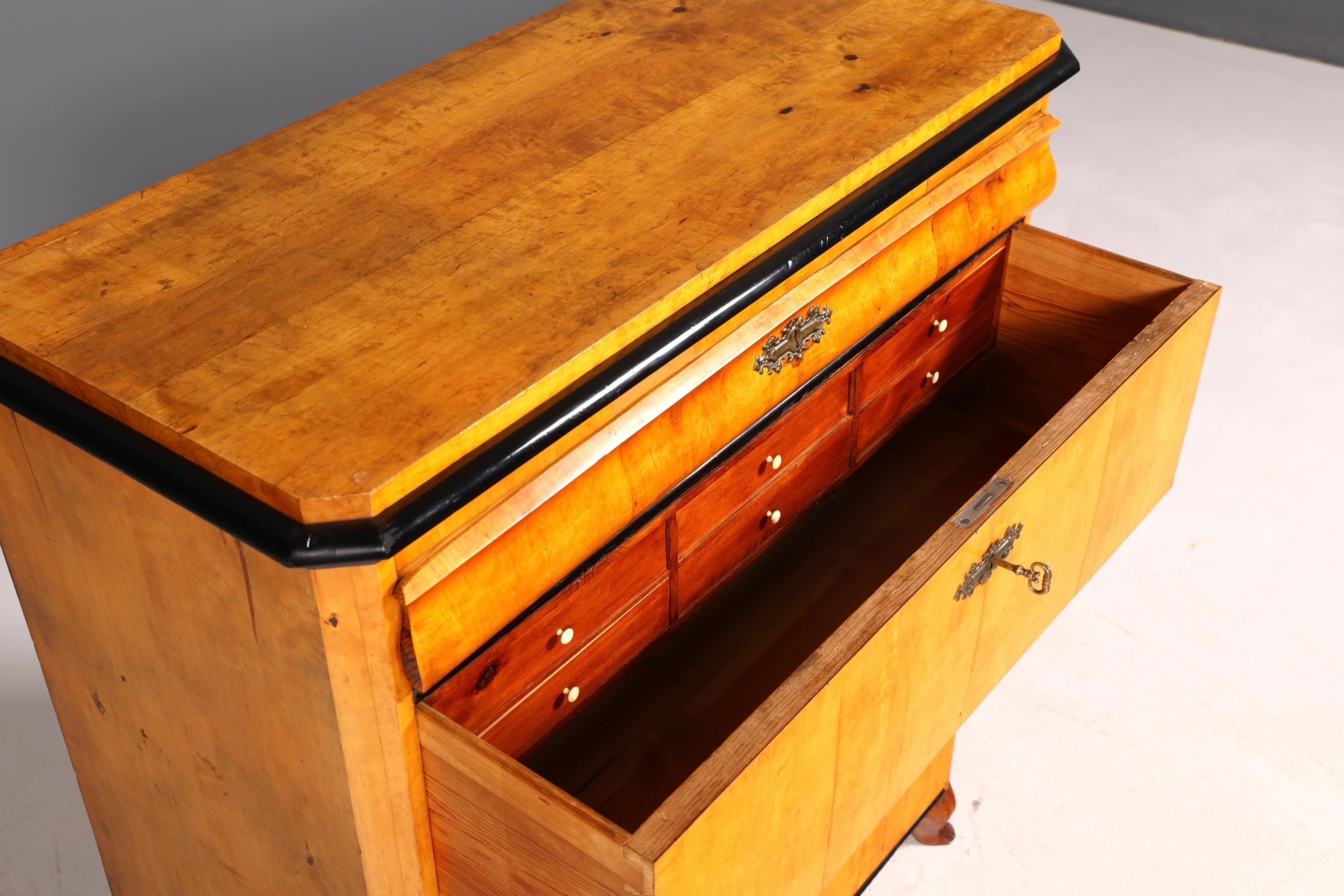 Wunderschöne Biedermeier Kommode Antik Vertiko Schubladenkommode Birke um 1850 Massivholz