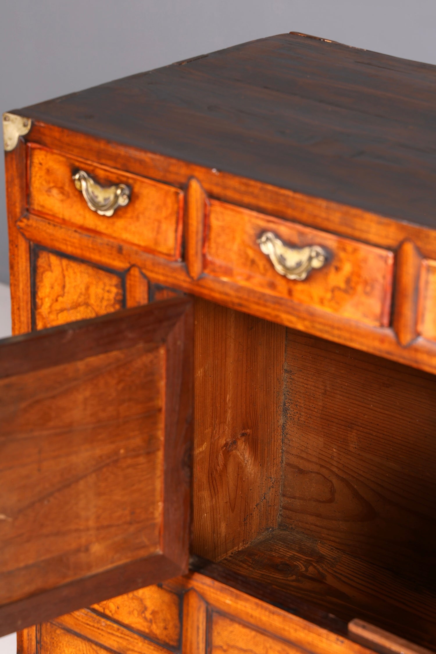 Beautiful Asian cabinet, antique chest of drawers, solid wood, genuine brass, vertiko