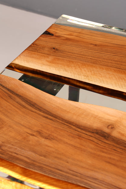 Beeindruckender Epoxidharz Tisch Nussbaum Esstisch Massivholz River Table Esszimmertisch Küchentisch Wohnzimmertisch Unikat