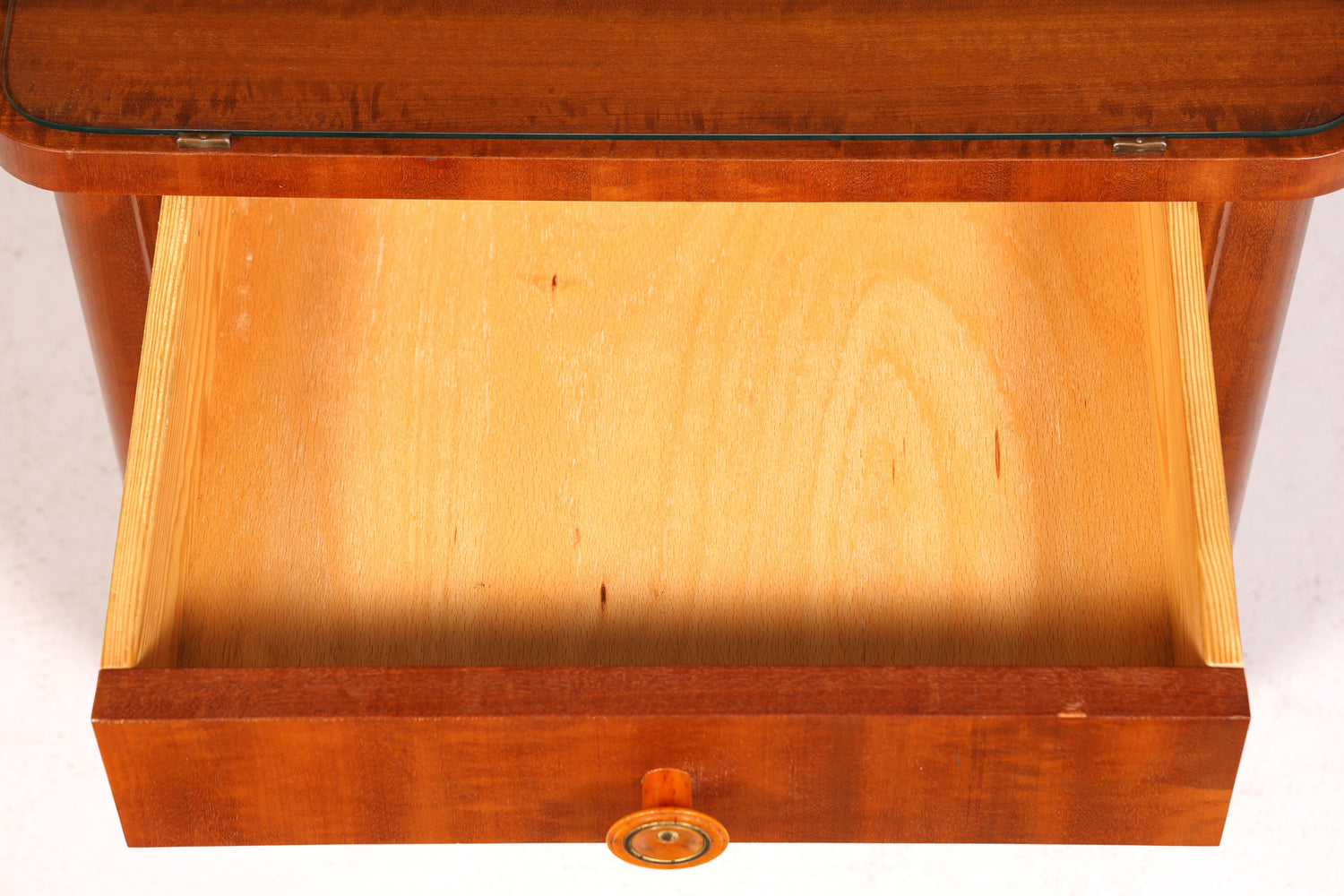 Schlichte Mid Century Kommode Vintage Klappschränkchen Danish Design Nachttisch 2 von 2