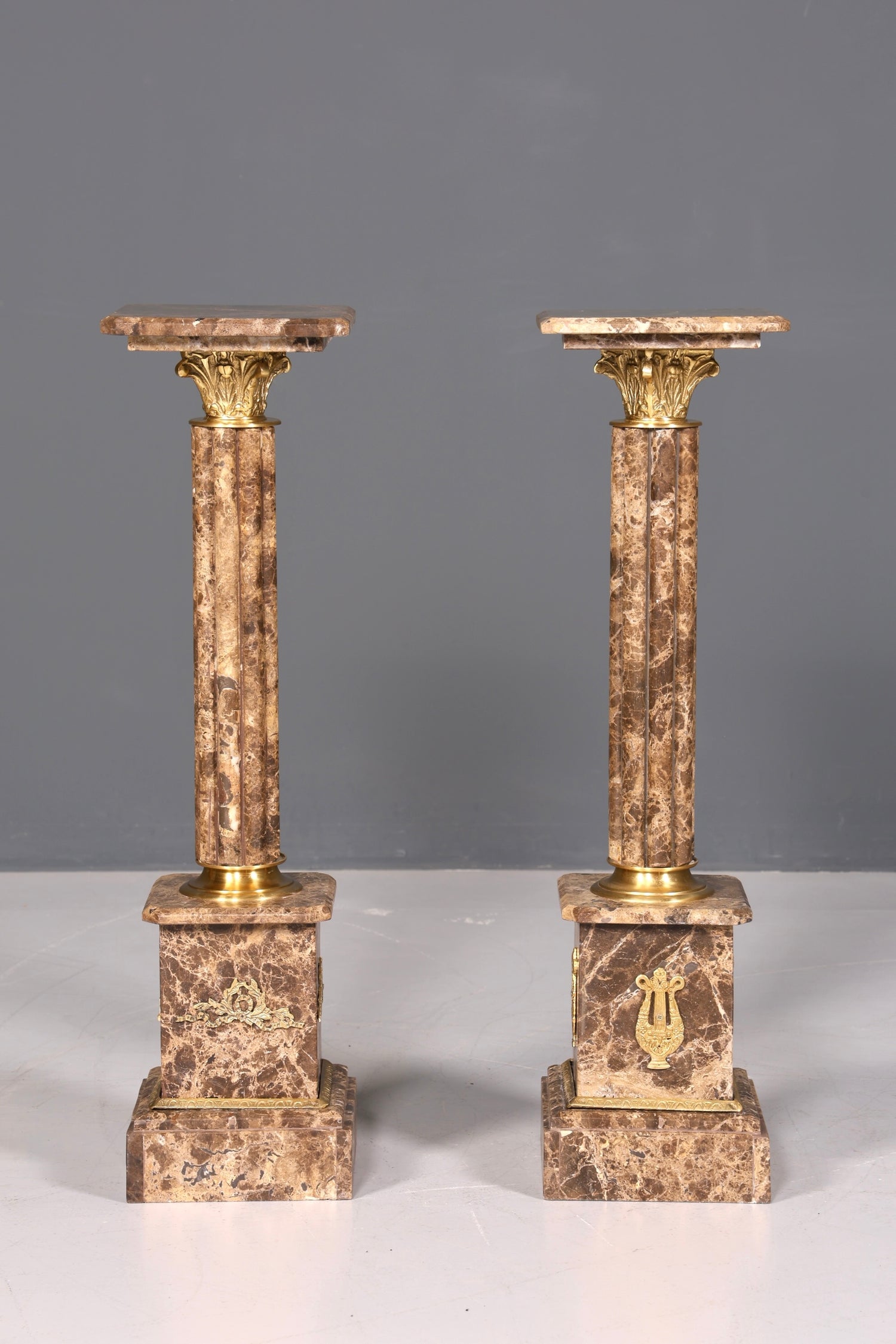 Traumhafte Barock Stil Säule Marmor Louis XV Blumensäule Naturstein Sockel Ablage