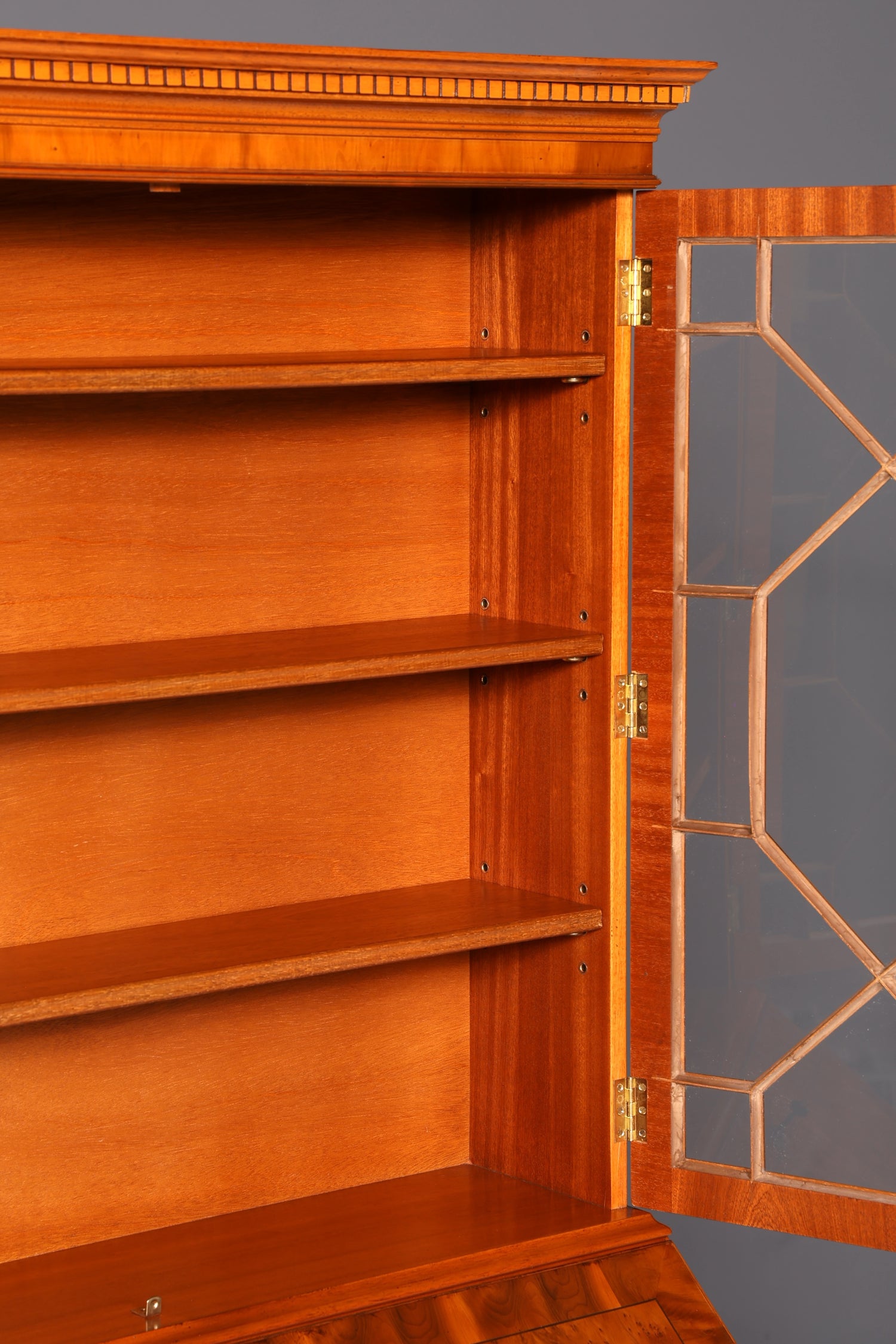 G390 Finish Stilvoller Englischer Sekretär Büro Aufsatzsekretär Eibe Antik Stil Vitrinen Schrank UK (Kopie)