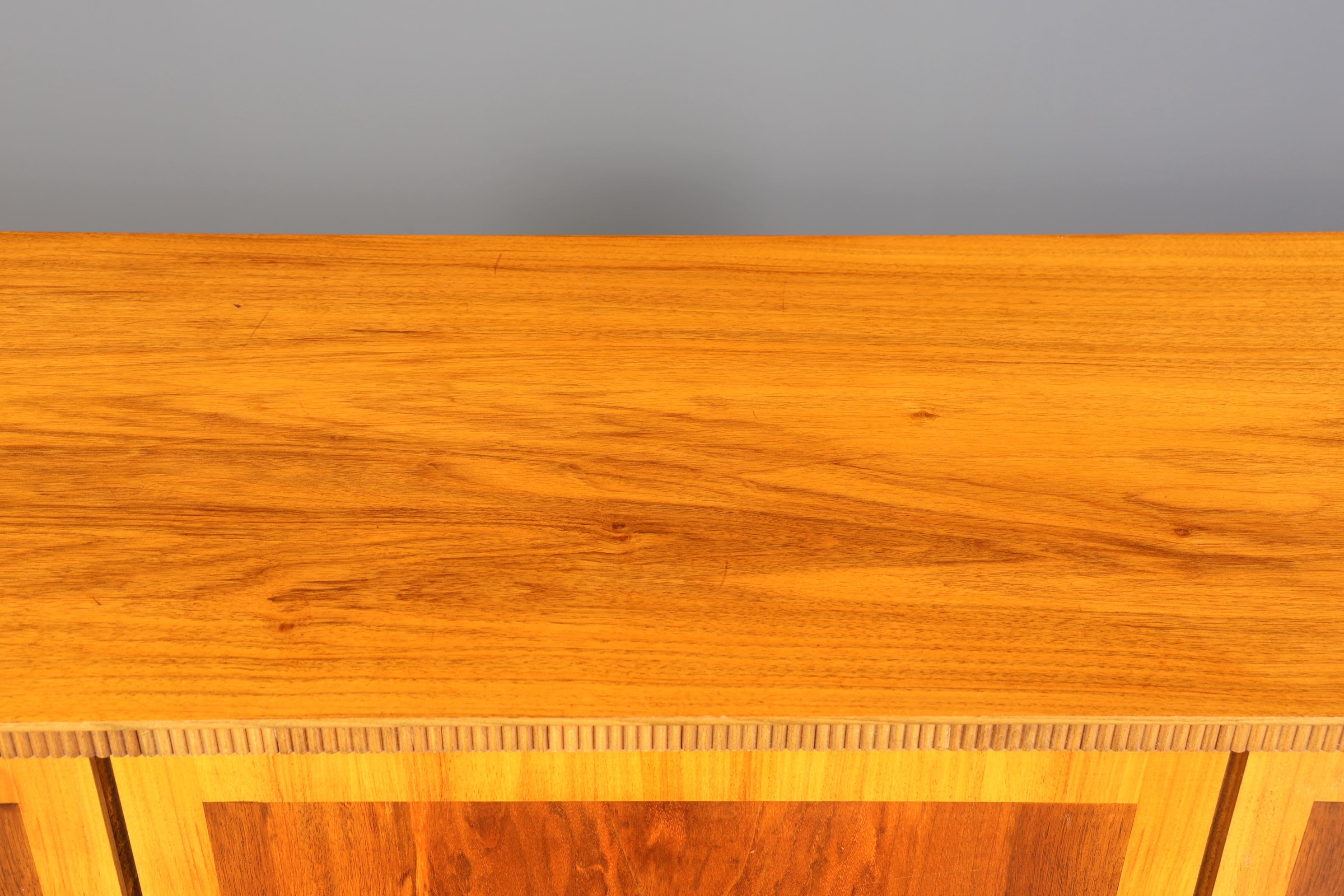 Traumhaftes Mid Century Highboard Schrank Büro Kommode Aktenschrank Wäscheschrank 60er Jahre