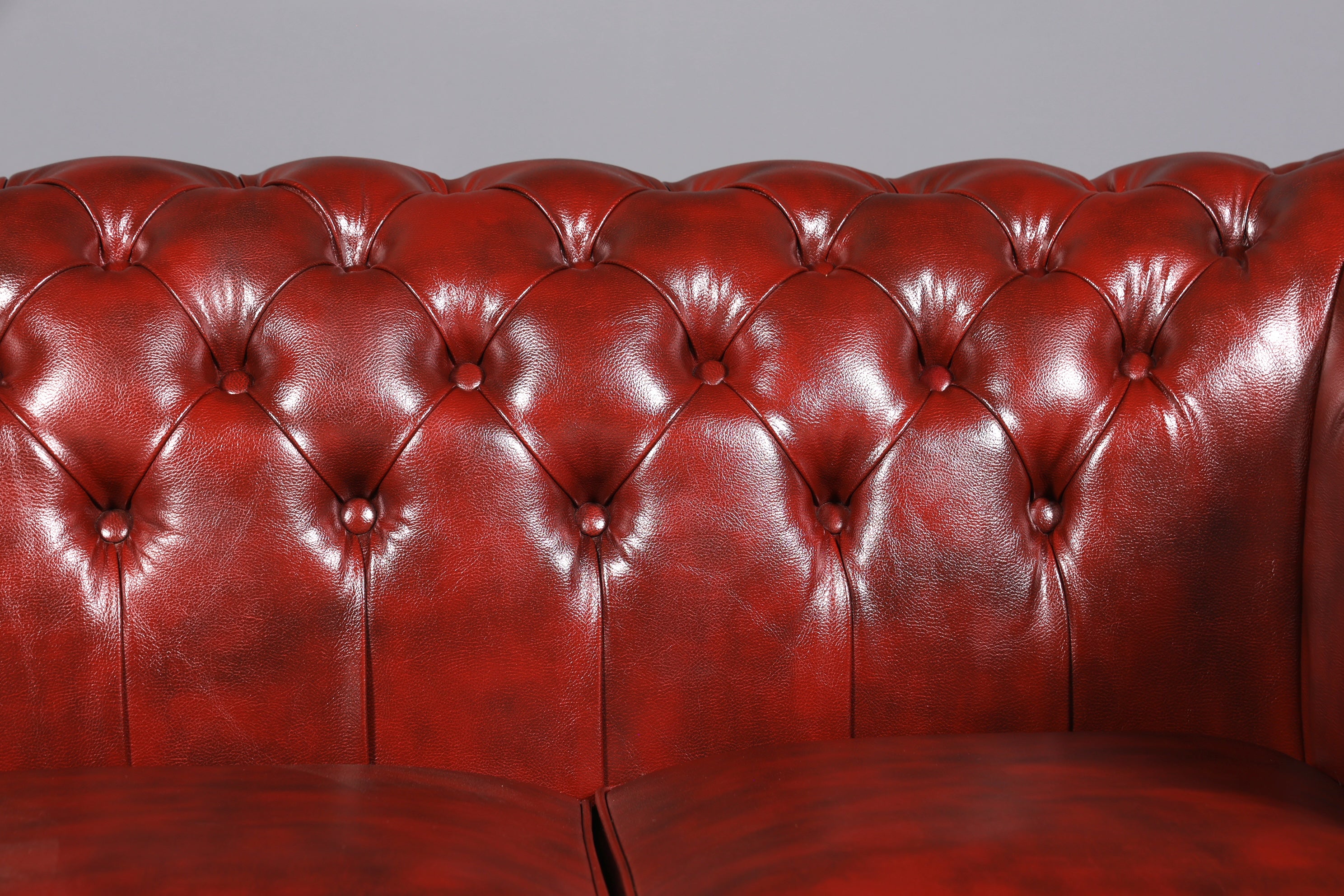 Wunderschönes Original Chesterfield Sofa 3- Sitzer echt Leder Oxblood Couch Englisch