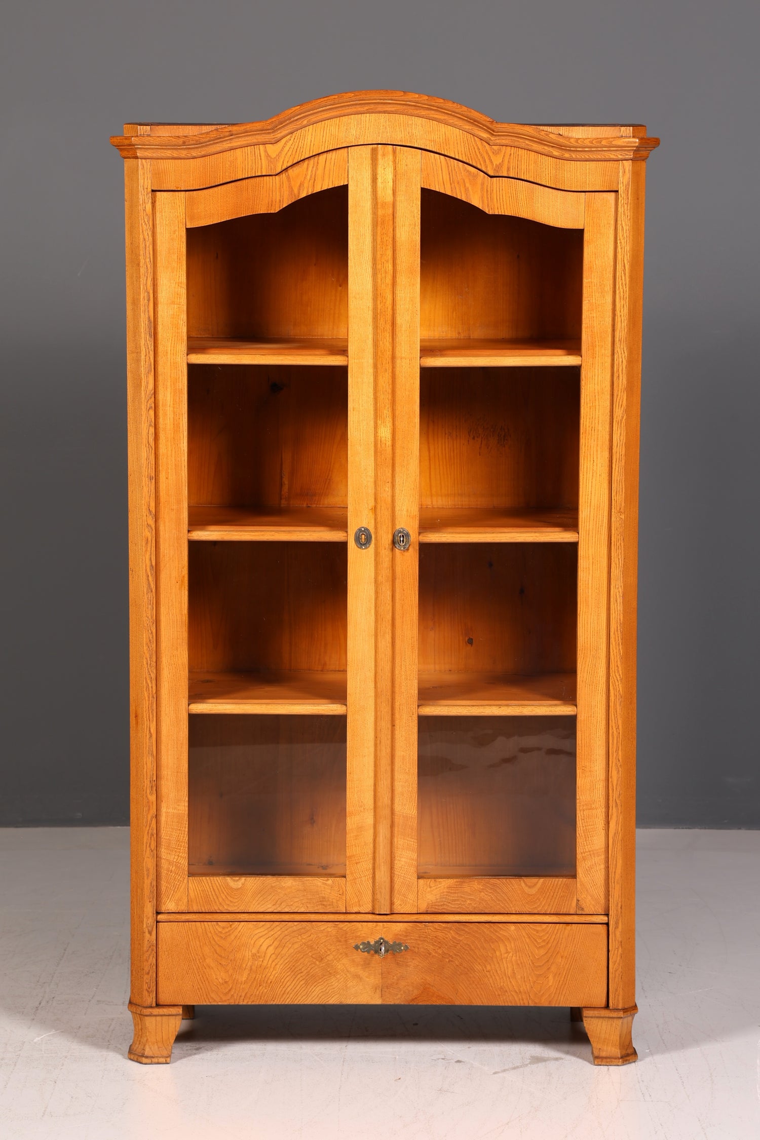 Wunderschöne Antik Vitrine Eiche Geschirrschrank Biedermeier Weichholz Glasvitrine Bücherregal Landhaus Regal