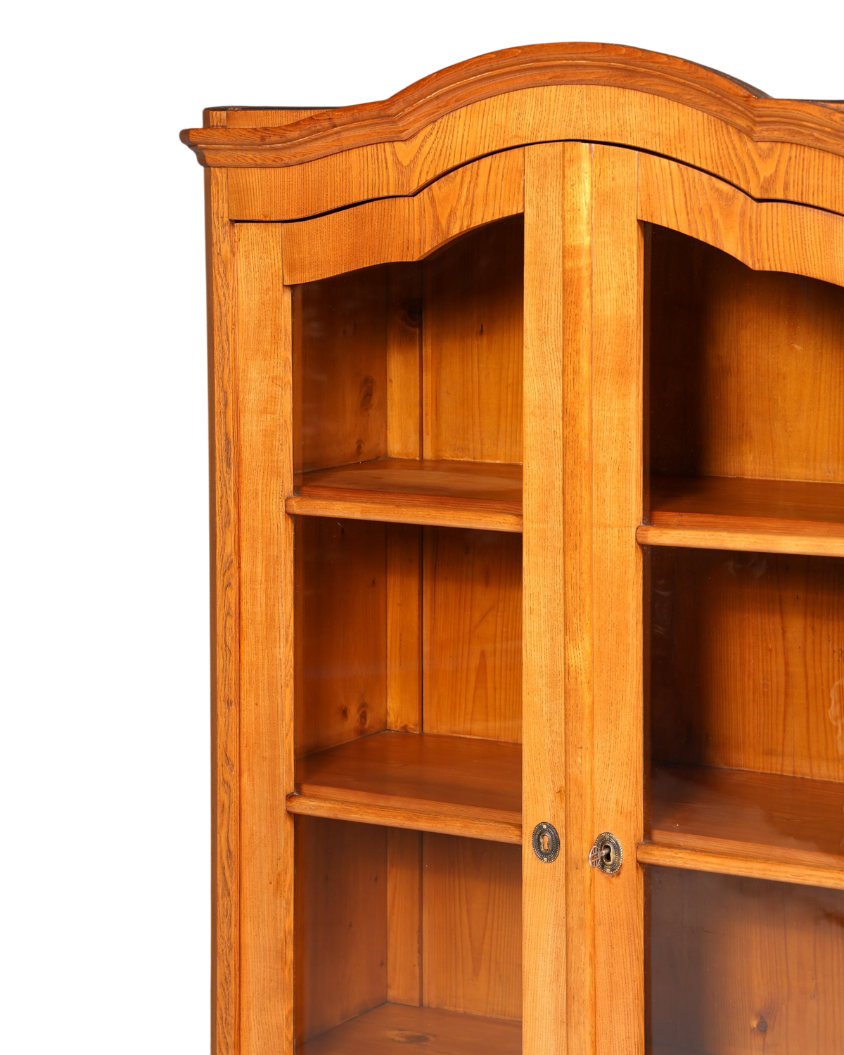 Hauptstadt Möblerei Biedermeier Vitrine aus massivem Weichholz mit verglasten Türen und Einlegeböden im Landhausstil