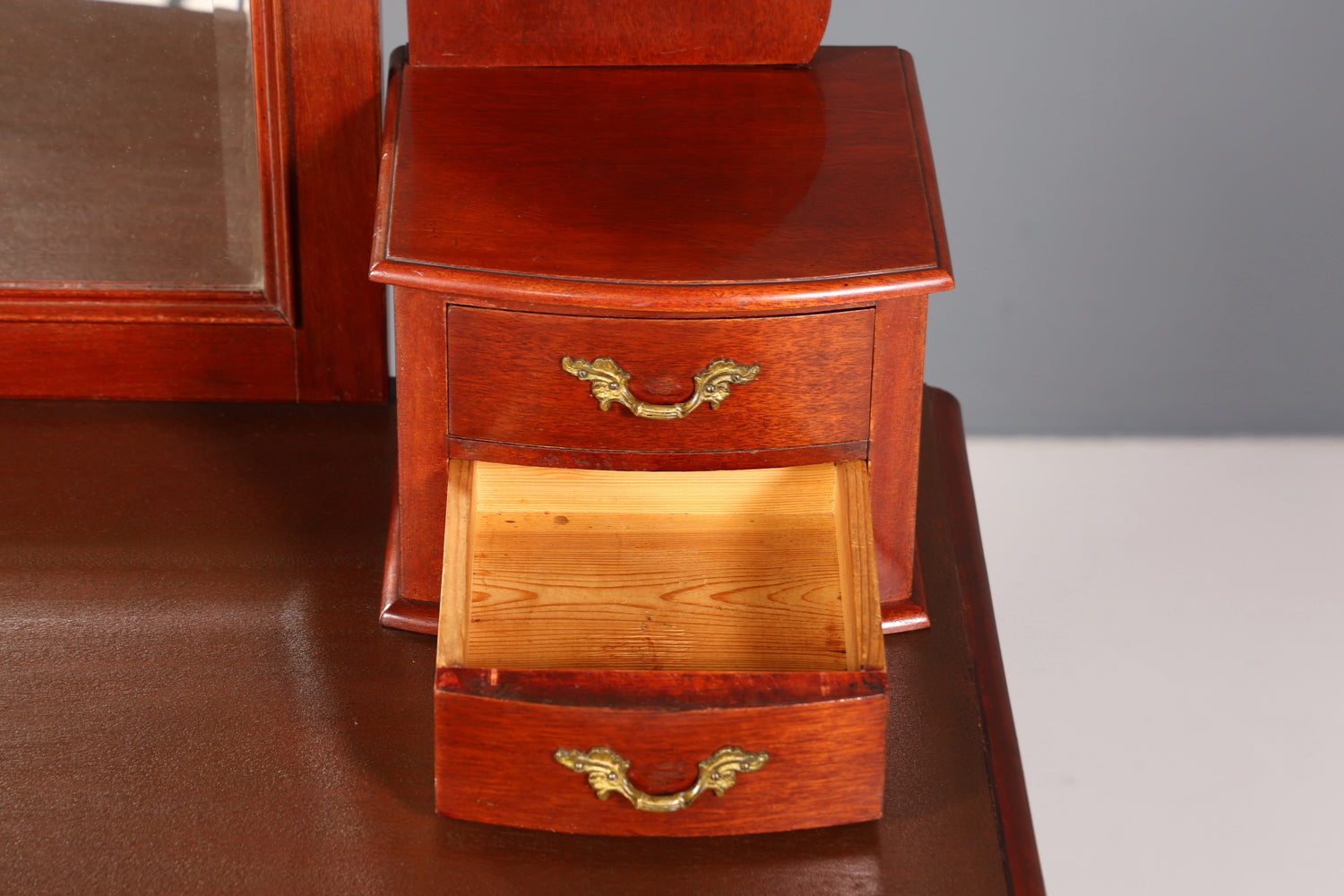 Wunderschöne Englische Kommode mit Spiegelaufsatz Barock Stil Frisierkommode Holz Schrank Flurschrank