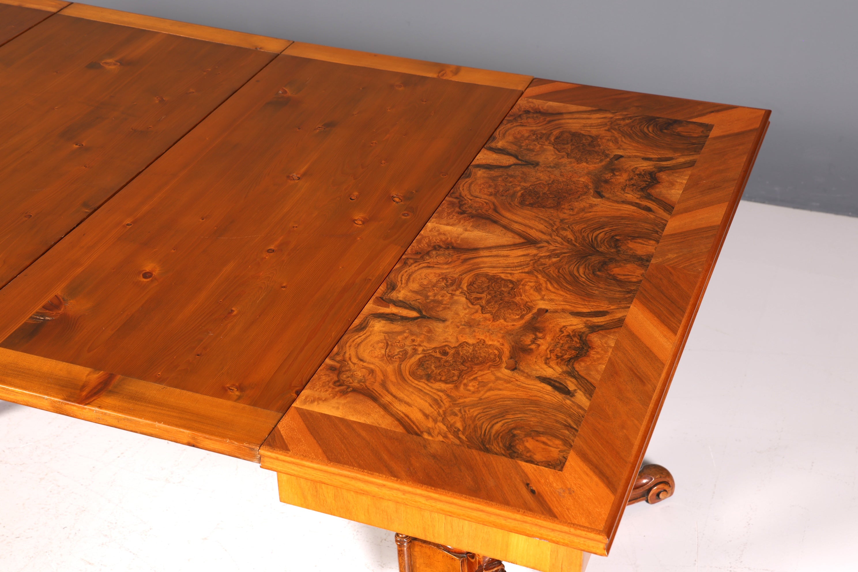 Traumhafter XXL Gründerzeit Tisch Kulissentisch ausziehbarer Louis Philippe Esstisch Wurzelholz Antik