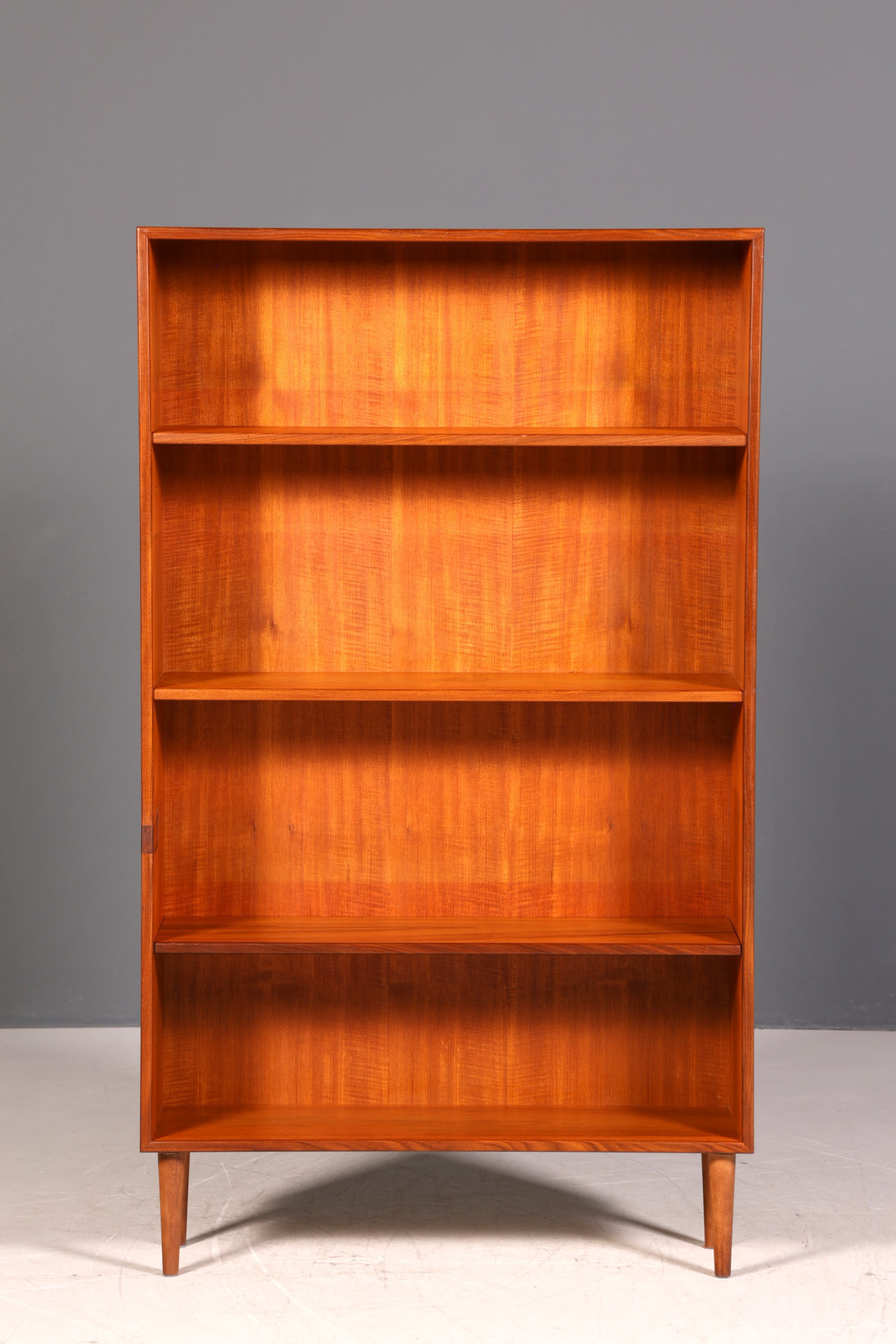 G427 Finish Schlichtes Mid Century Regal Vintage Bücherregal Schrank Buchablage 60s Bookshelf (Kopie)