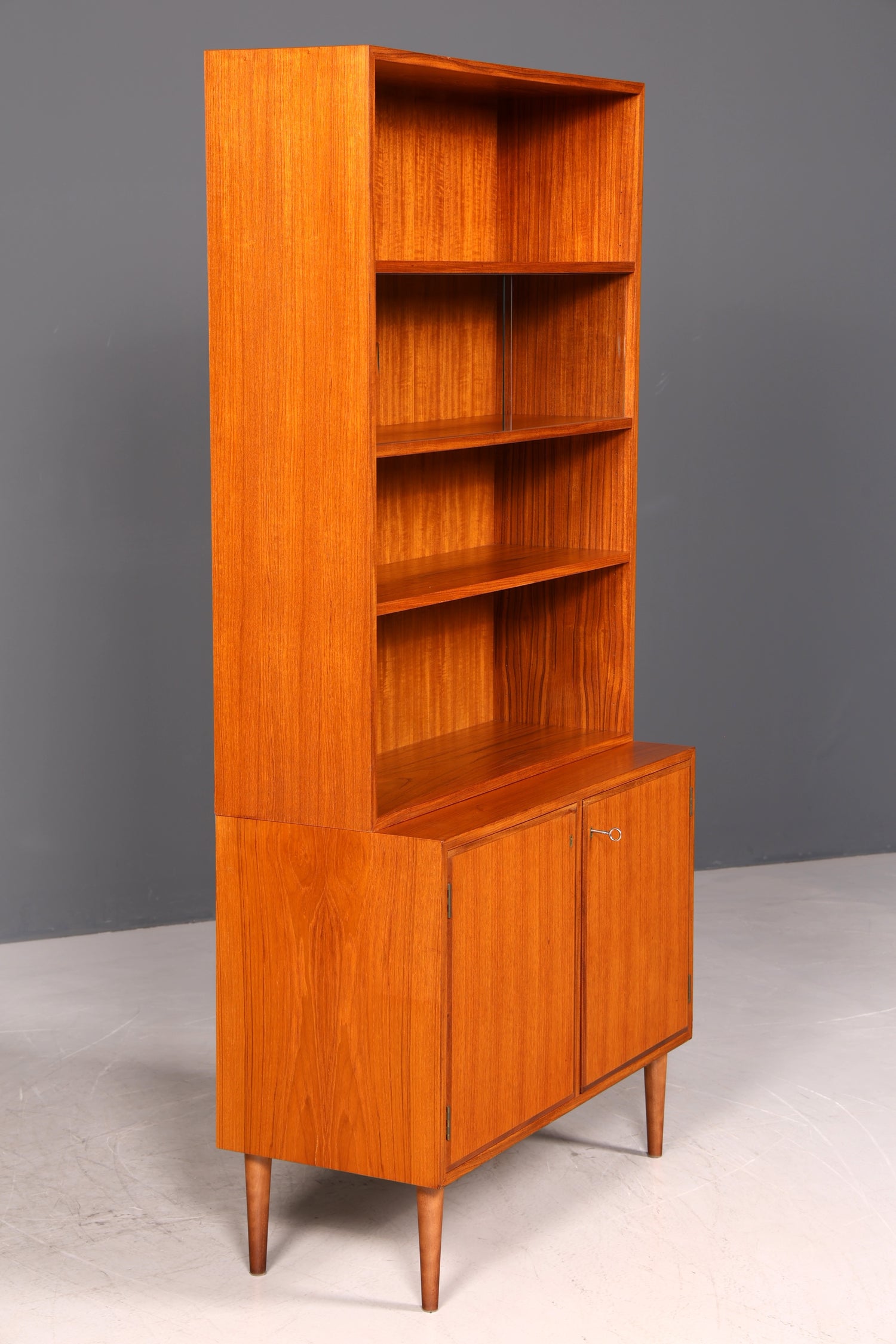 G436 Finish Wunderschöne Mid Century Vitrine Vintage Schrank Regal Retro Bücherregal Buchablage 60s (Kopie)